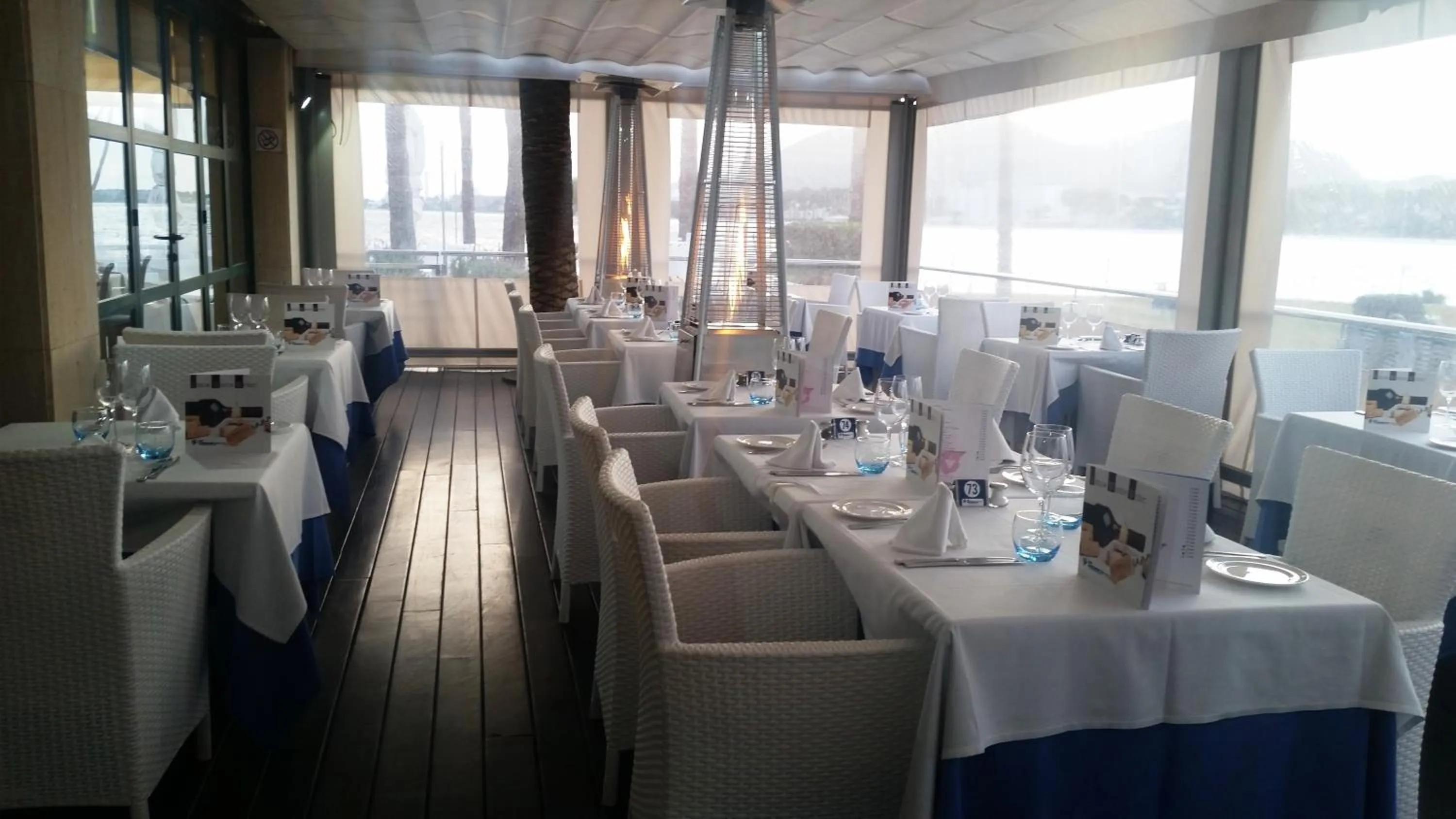 Restaurant/places to eat in Botel Alcudiamar - Alojamiento para Navegantes