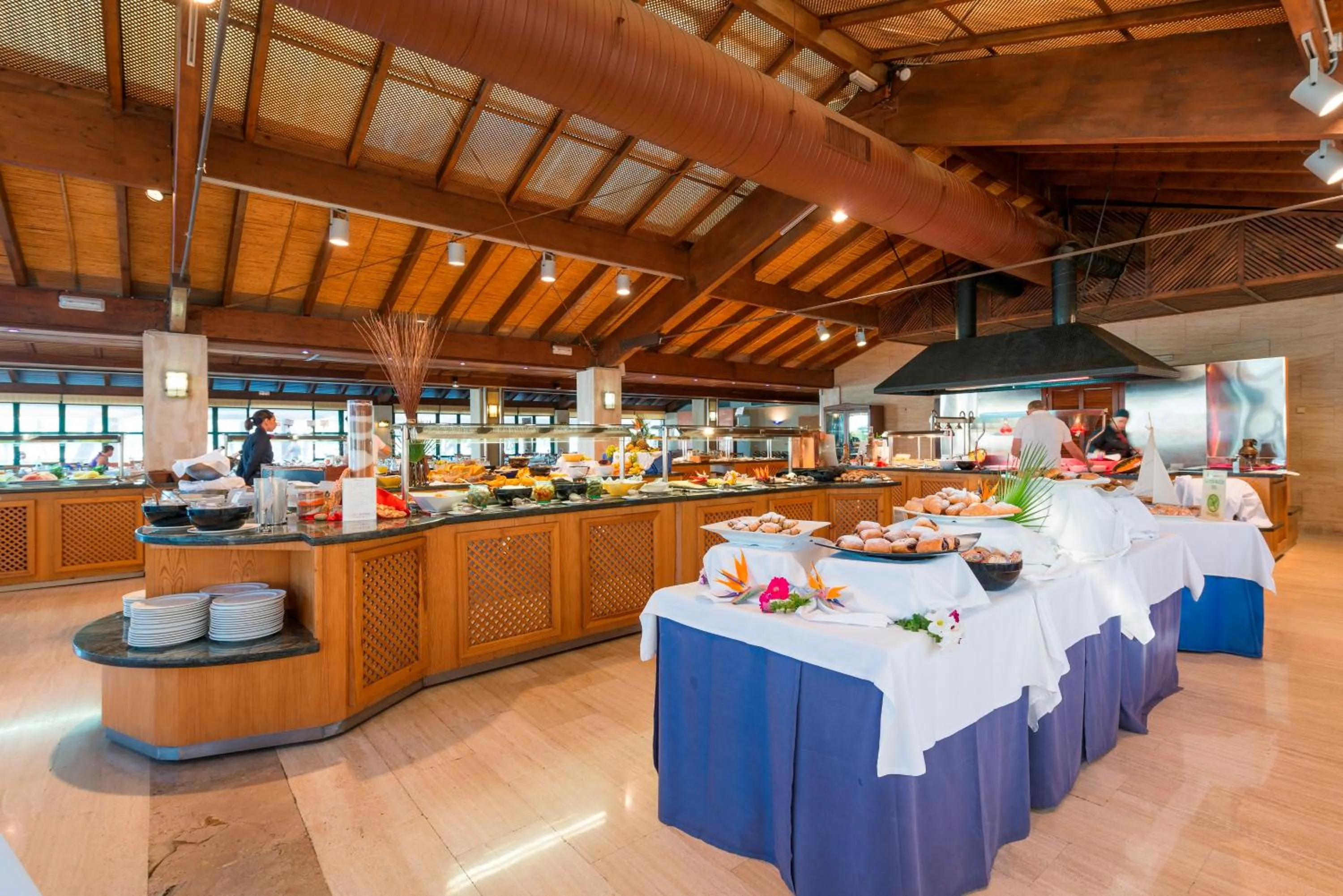 Restaurant/places to eat in Botel Alcudiamar - Alojamiento para Navegantes