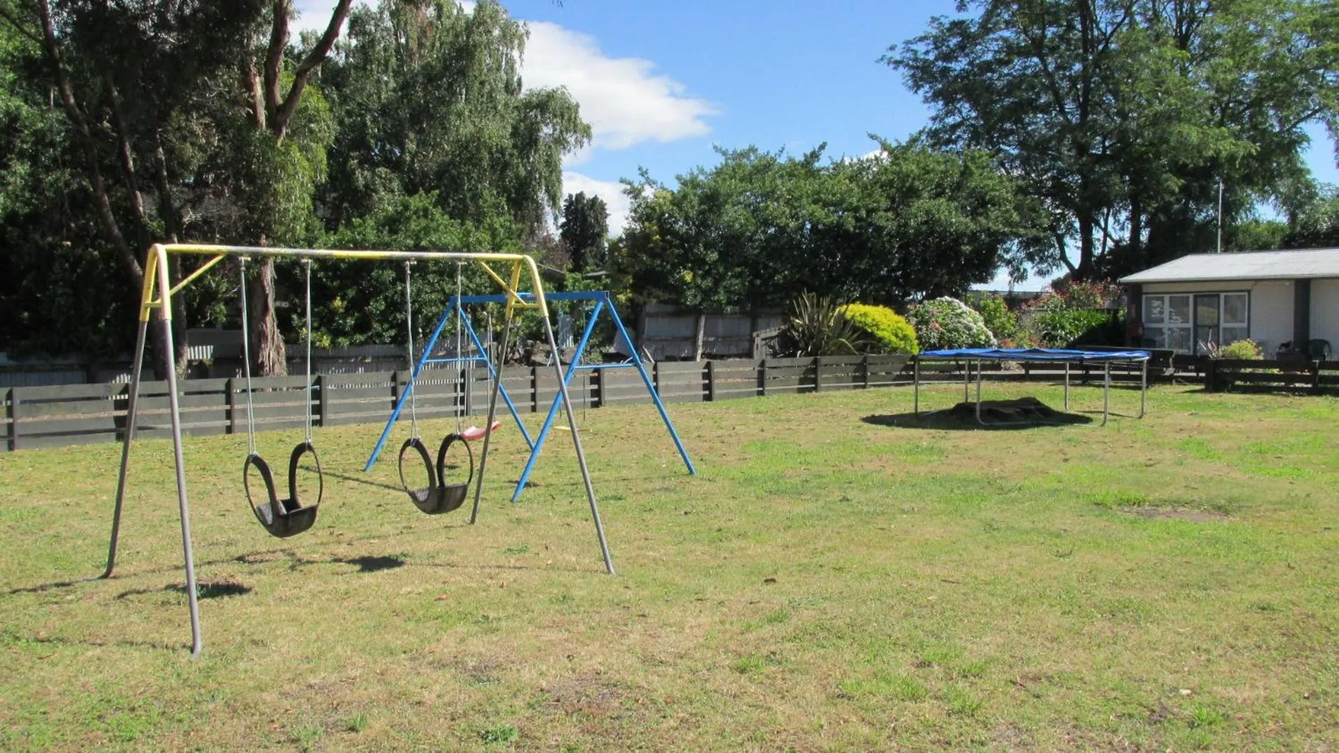 Children play ground in Camberley Court Motel