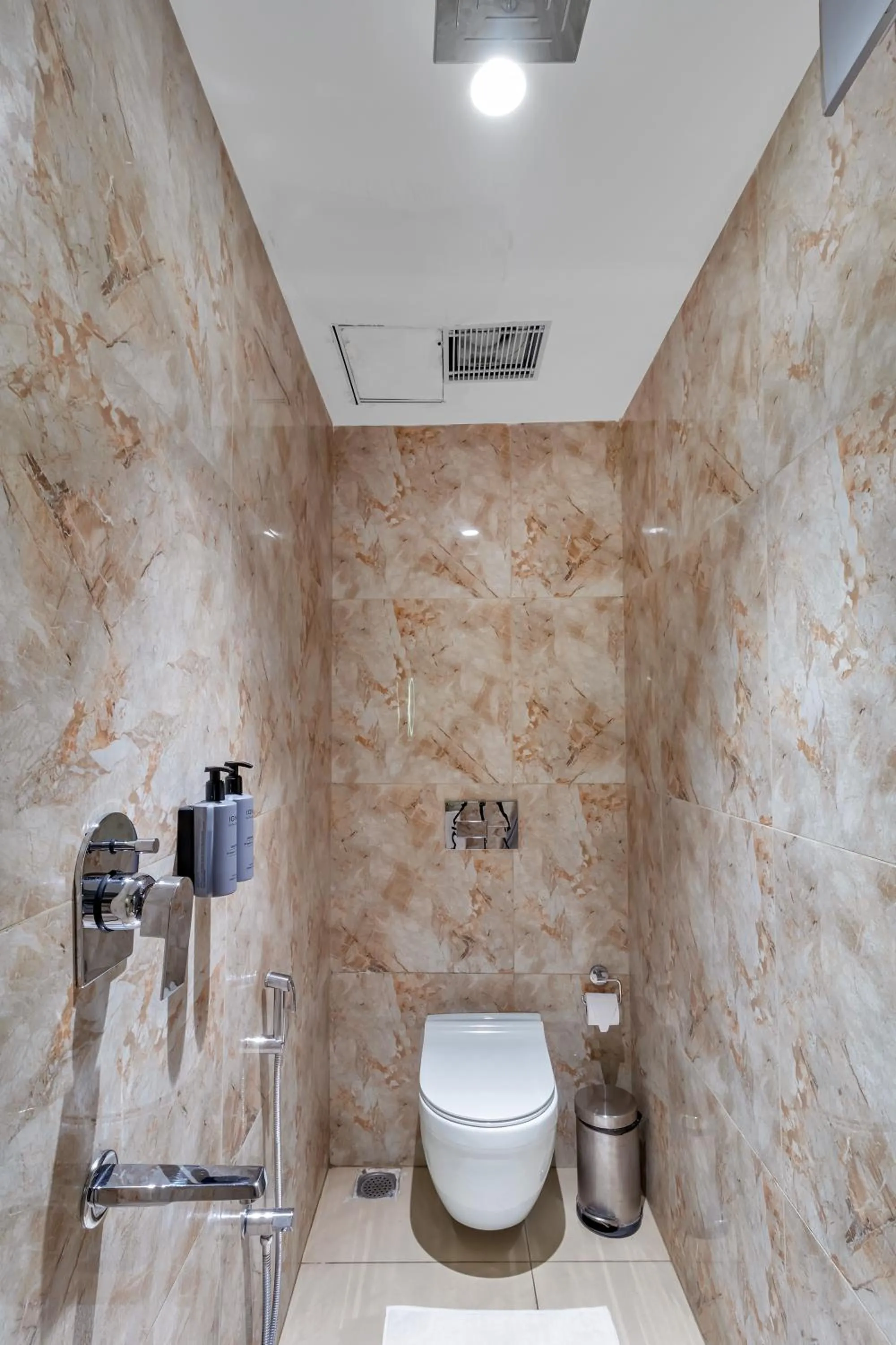 Bathroom in The Citi Residenci Hotel, Banskopa