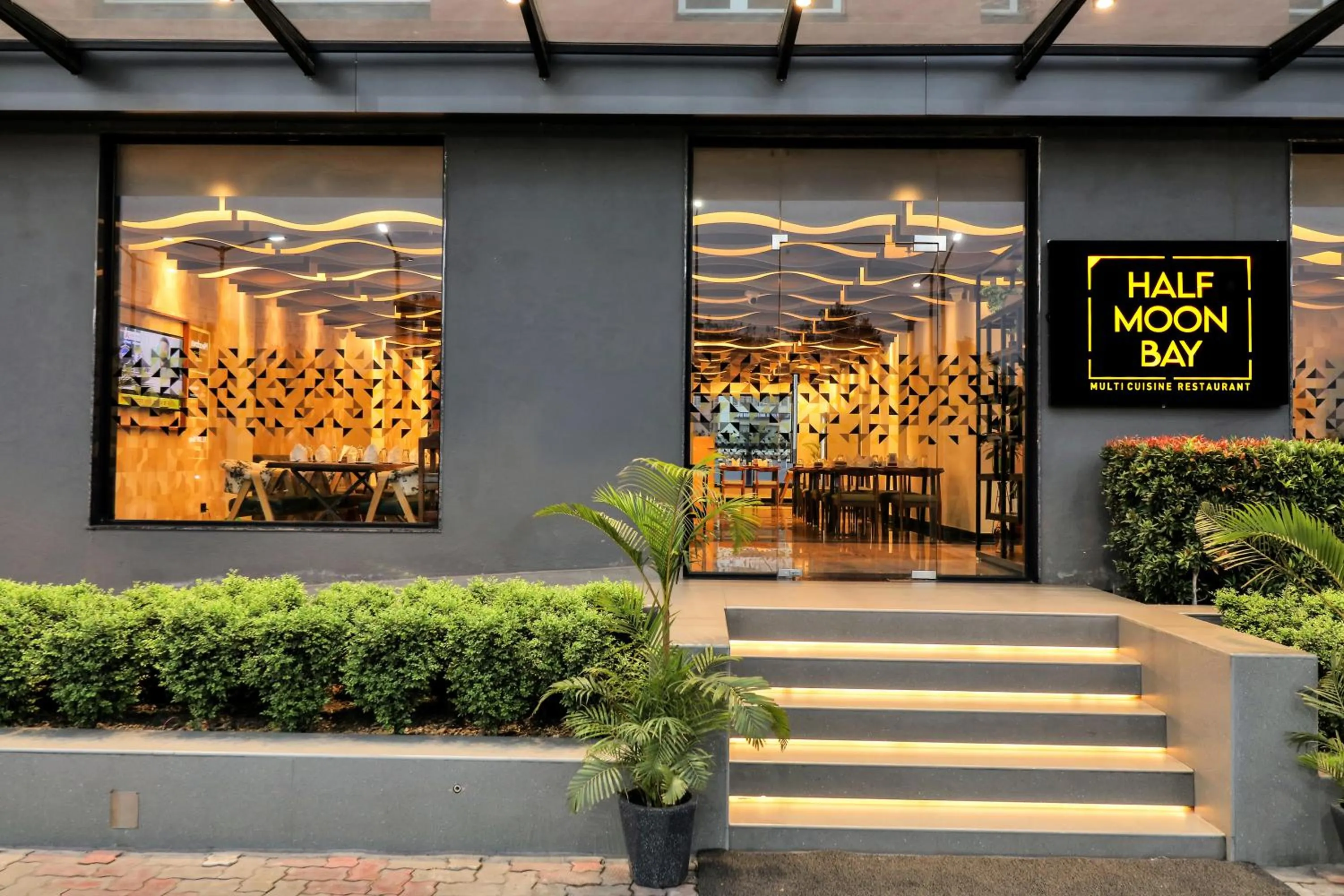 Restaurant/places to eat in The Citi Residenci Hotel, Banskopa