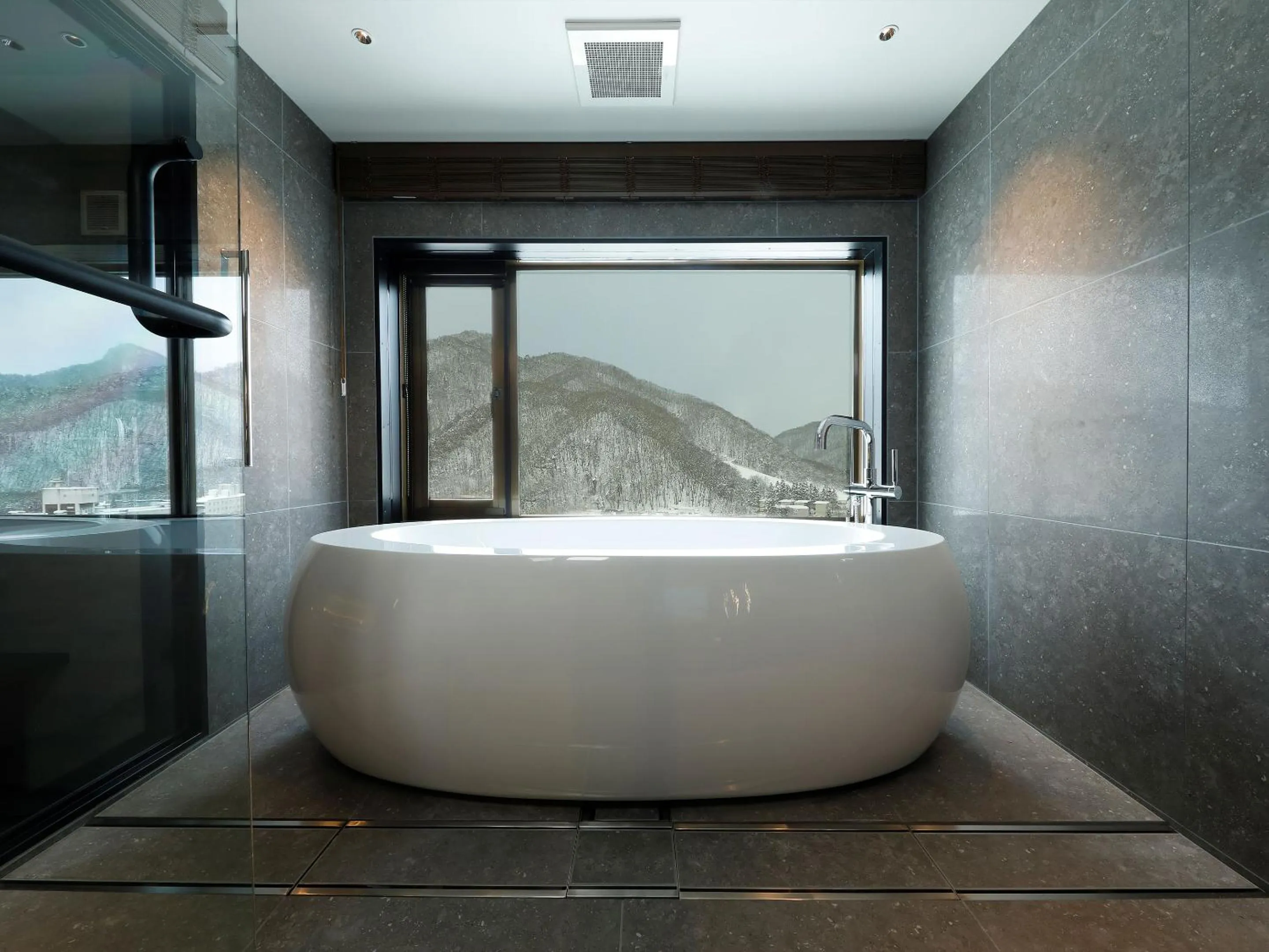 Bath in Executive Suite SUIREI
