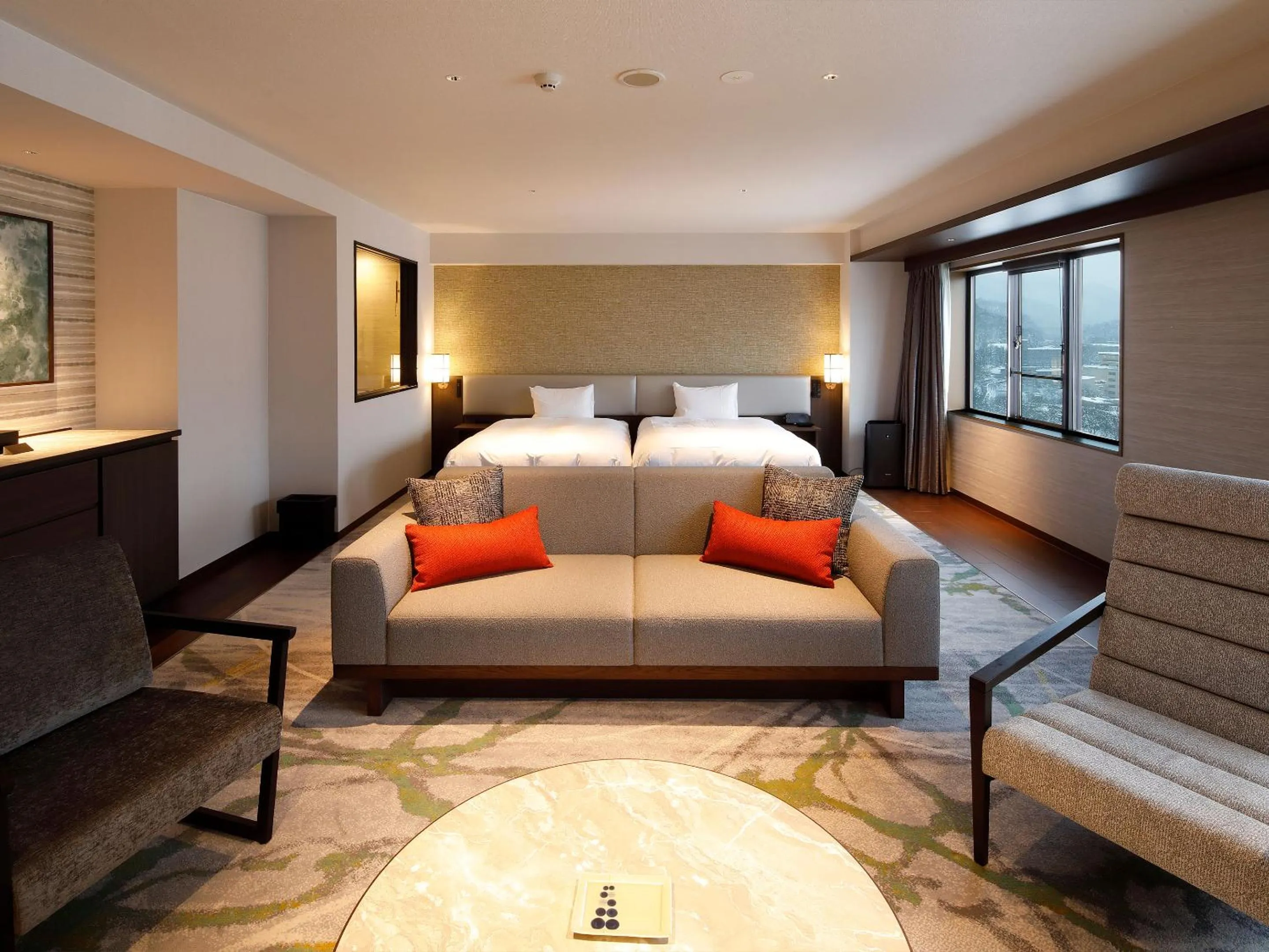 Photo of the whole room, Bed in Executive Suite SUIREI