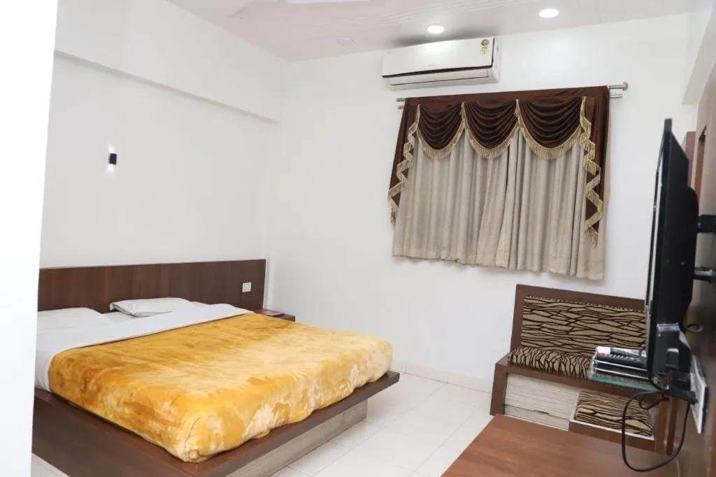 Bedroom, Bed in The Byke Embassy - Surat