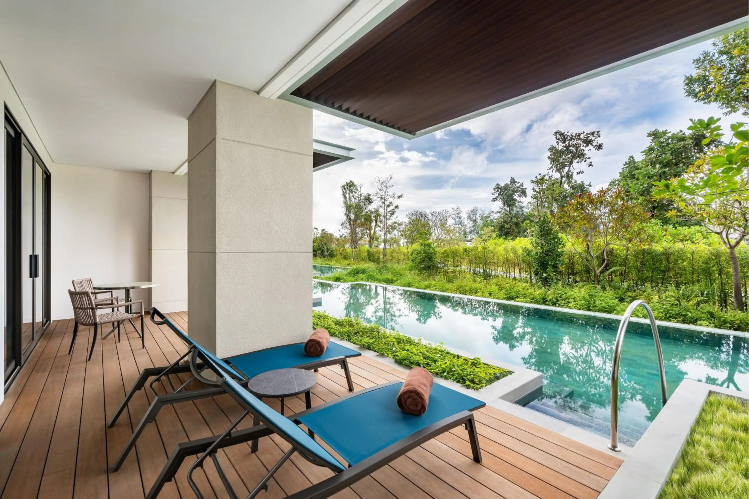 Swimming pool in Khao Lak Marriott Beach Resort & Spa