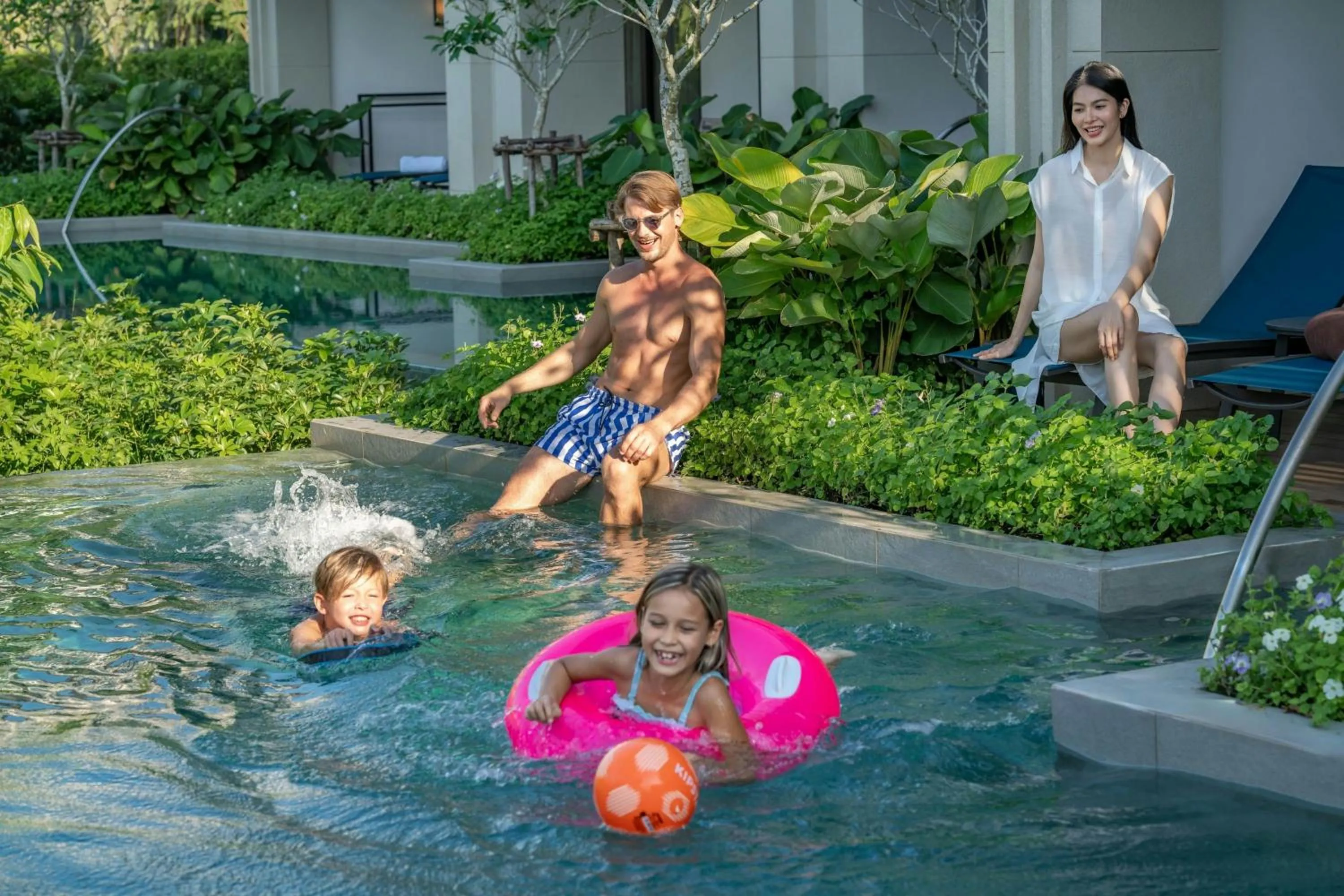 Swimming pool in Khao Lak Marriott Beach Resort & Spa