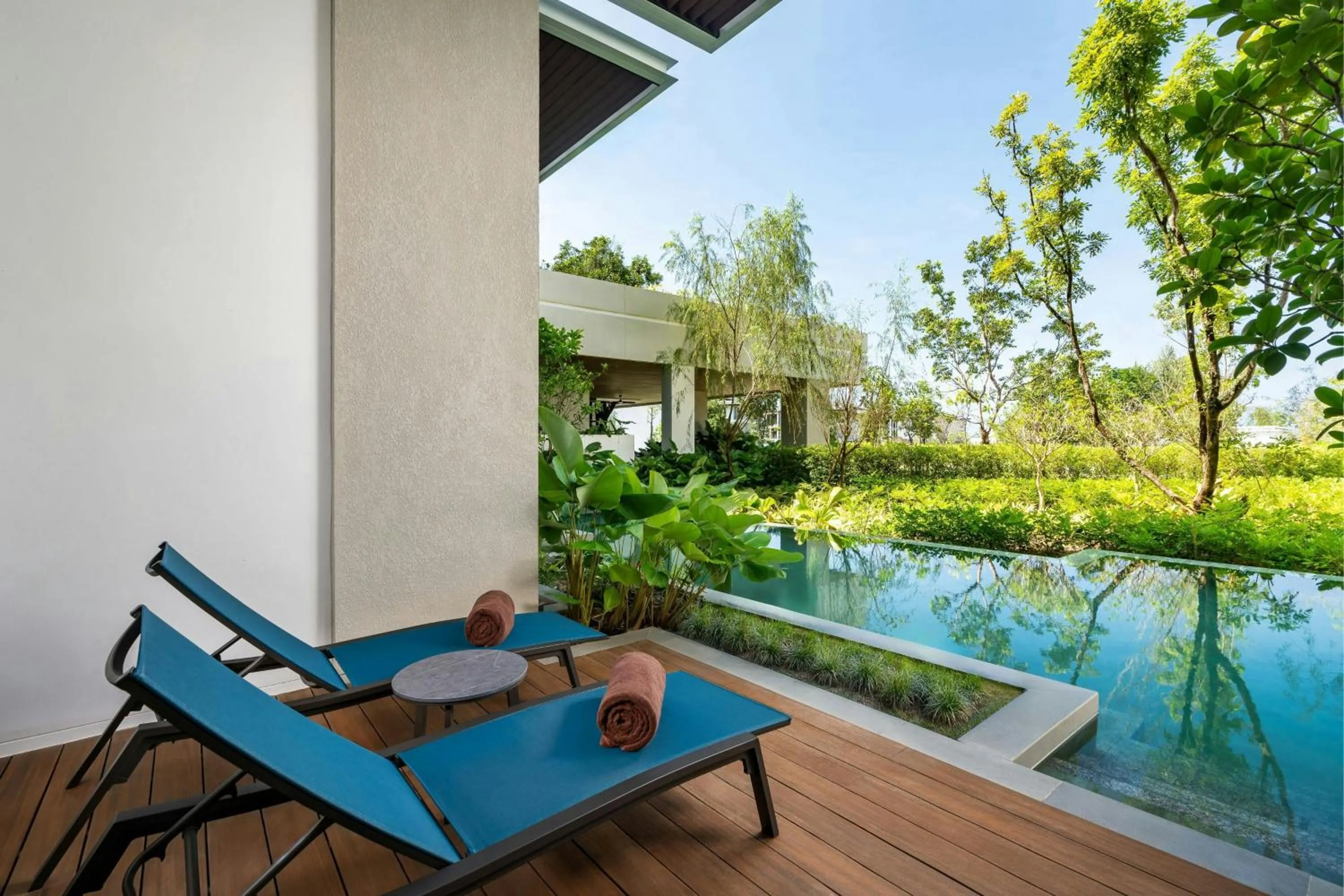 Swimming pool in Khao Lak Marriott Beach Resort & Spa