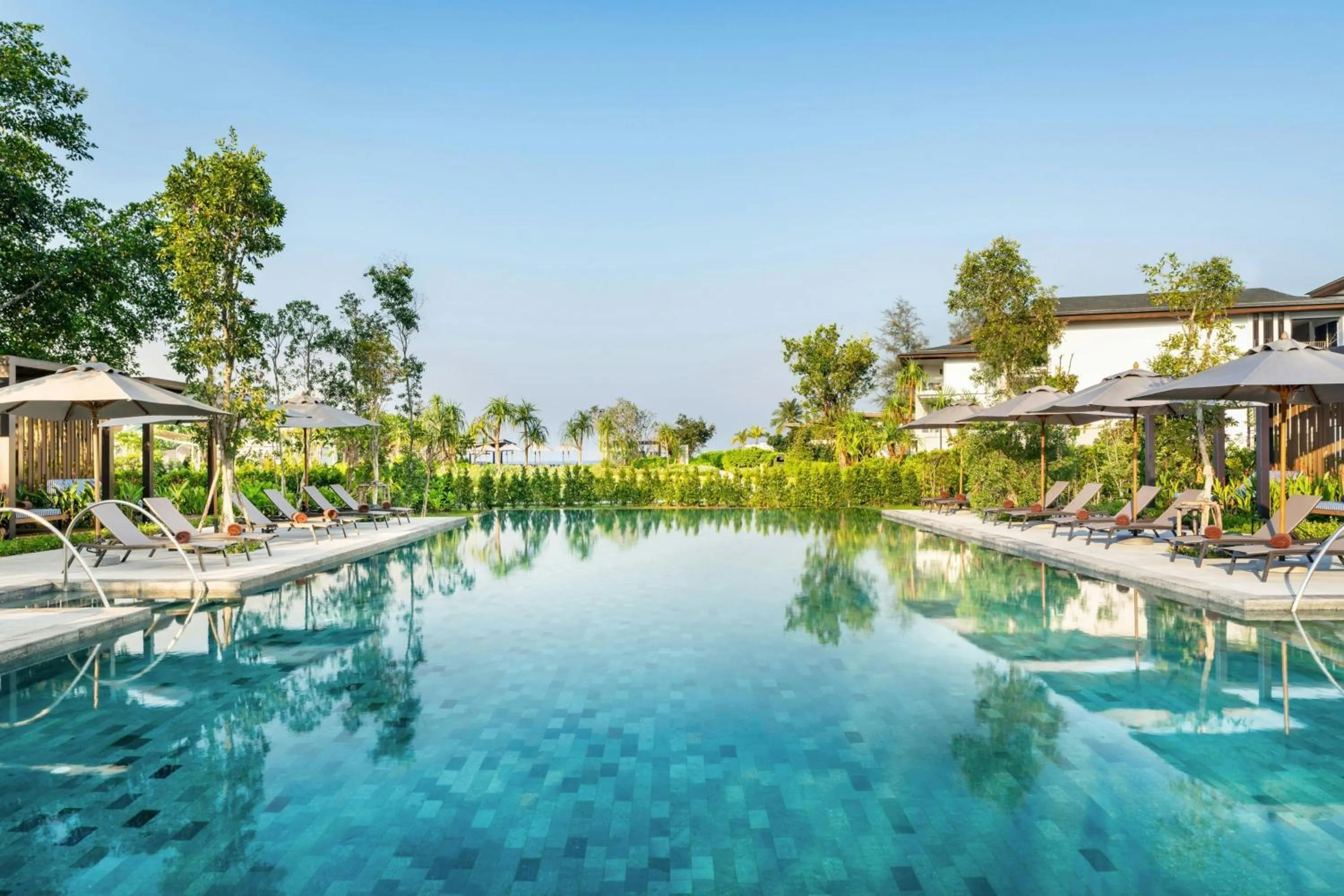 Swimming pool in Khao Lak Marriott Beach Resort & Spa