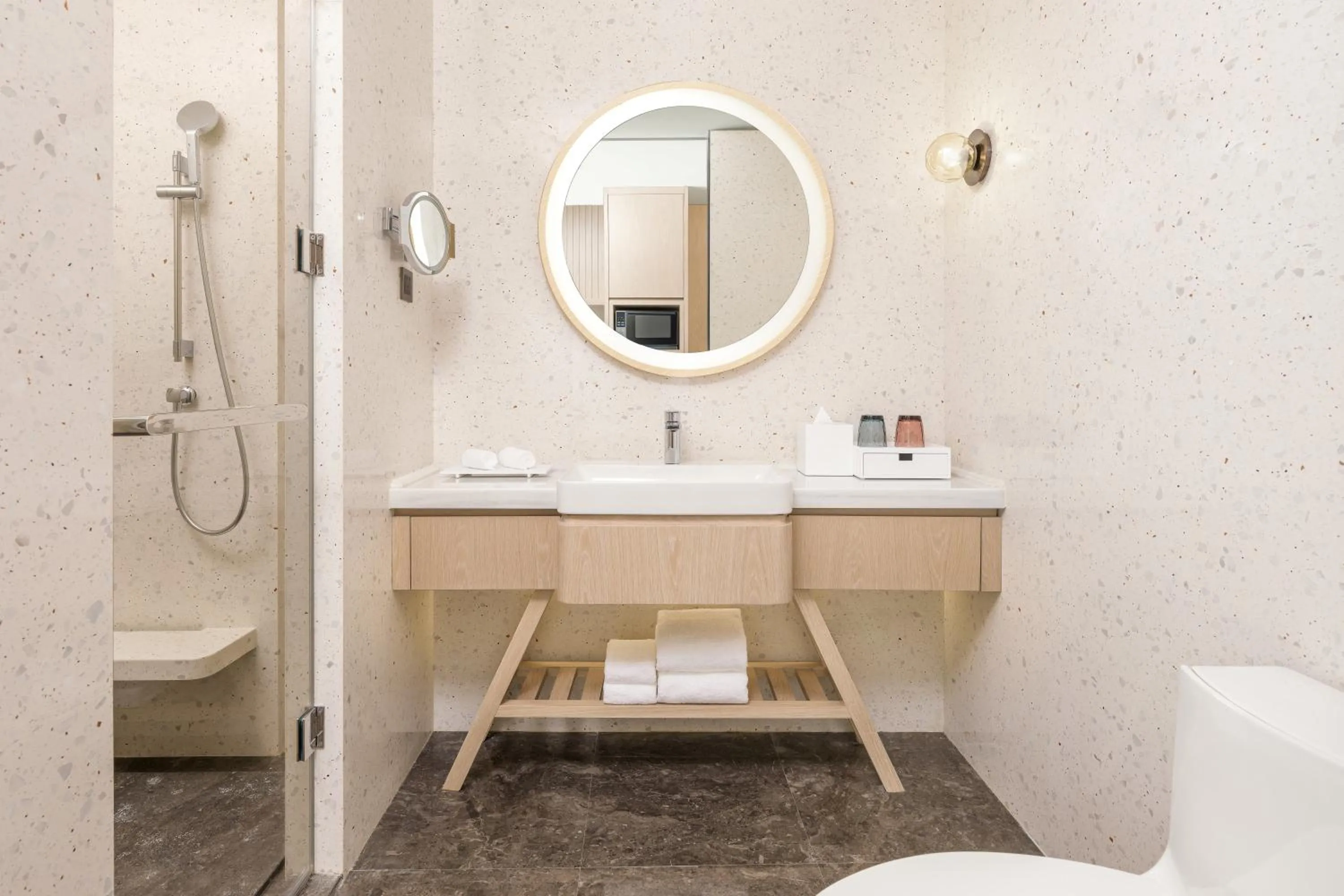 Toilet in Element Lishui