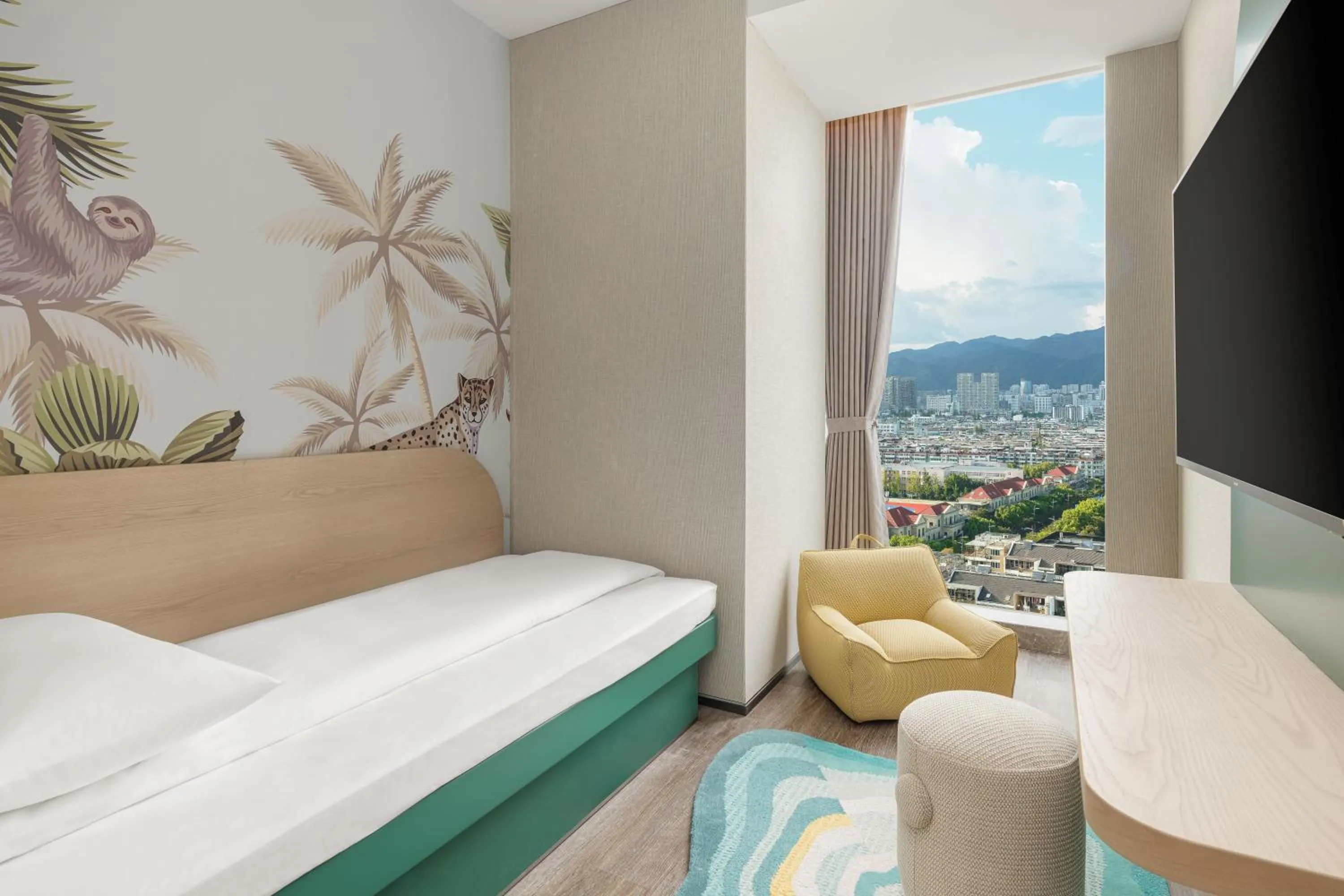 children, Bed in Lishui Marriott Hotel