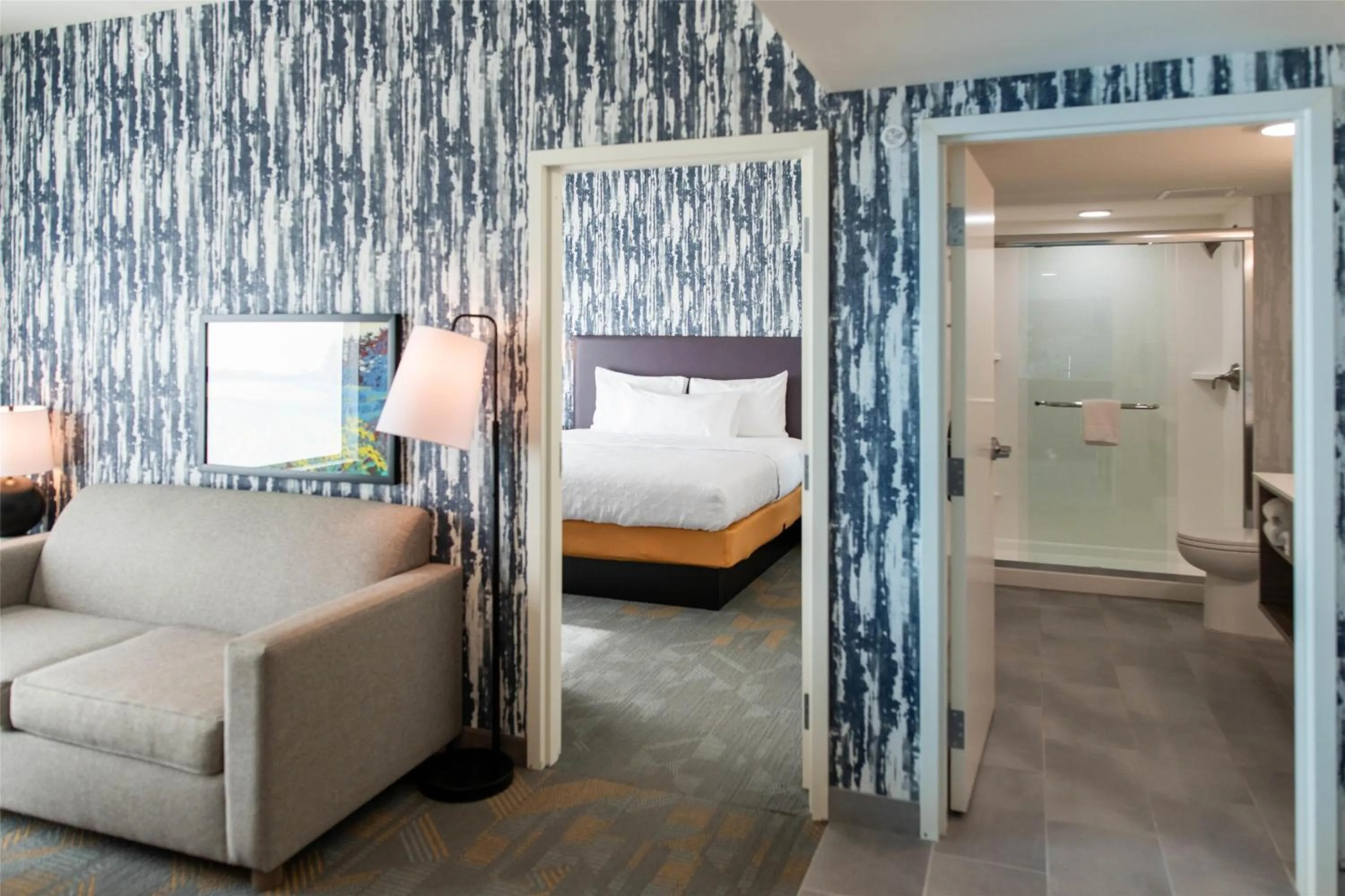 Living room, Bed in Home2 Suites By Hilton Effingham