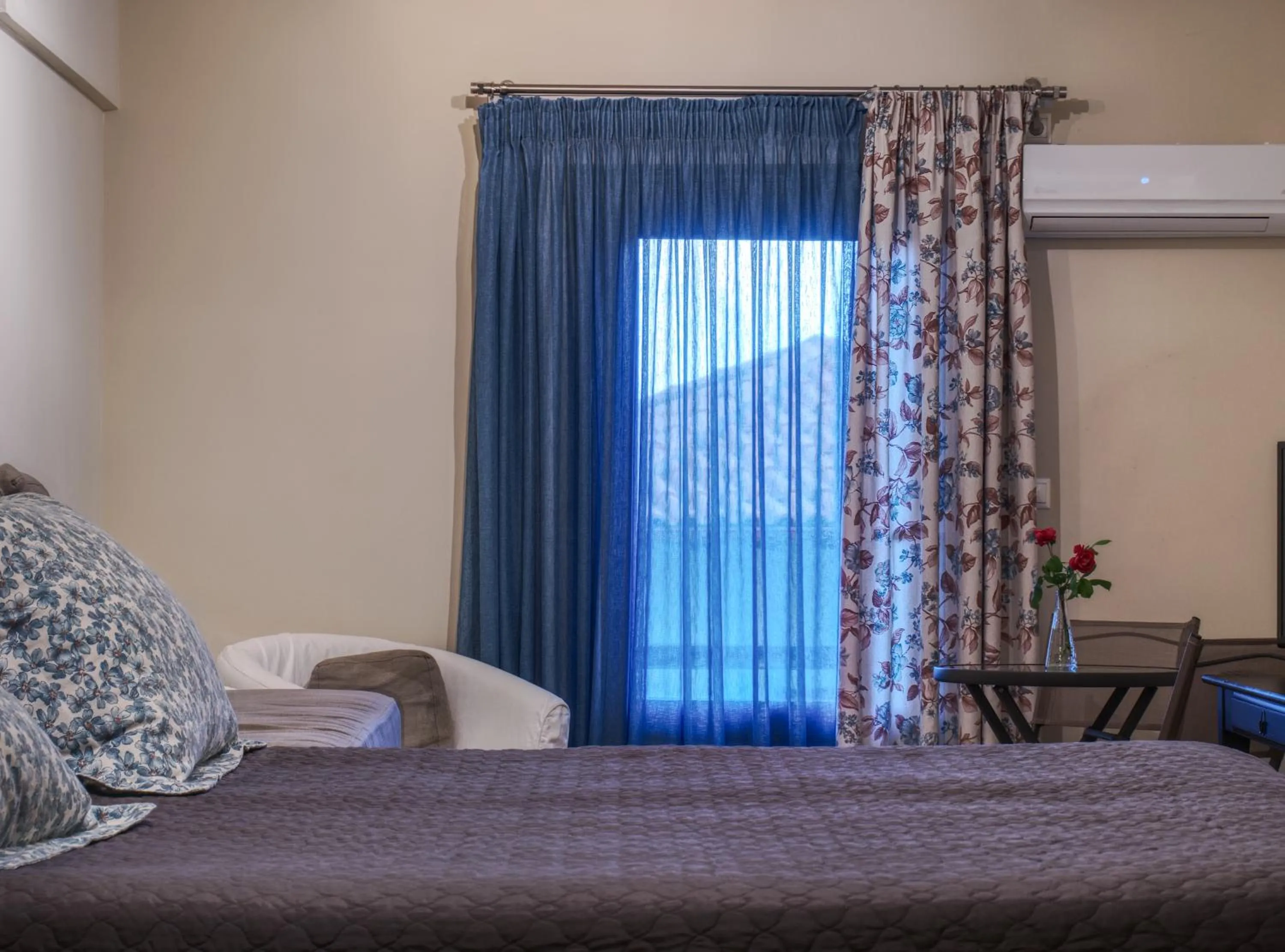 Property building, Bed in Aegli Arachova