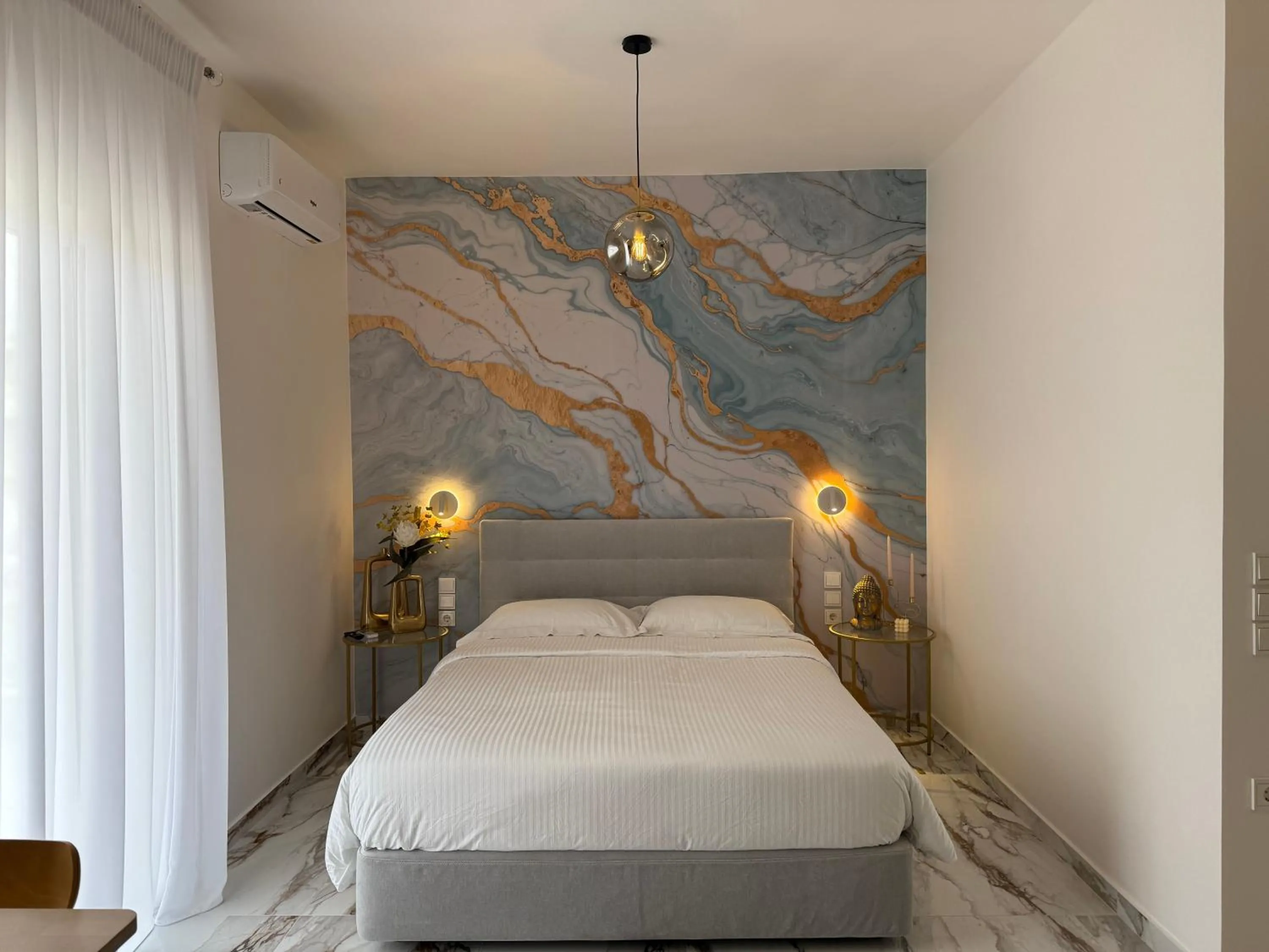 Bed in Madi Luxury Stay Patra