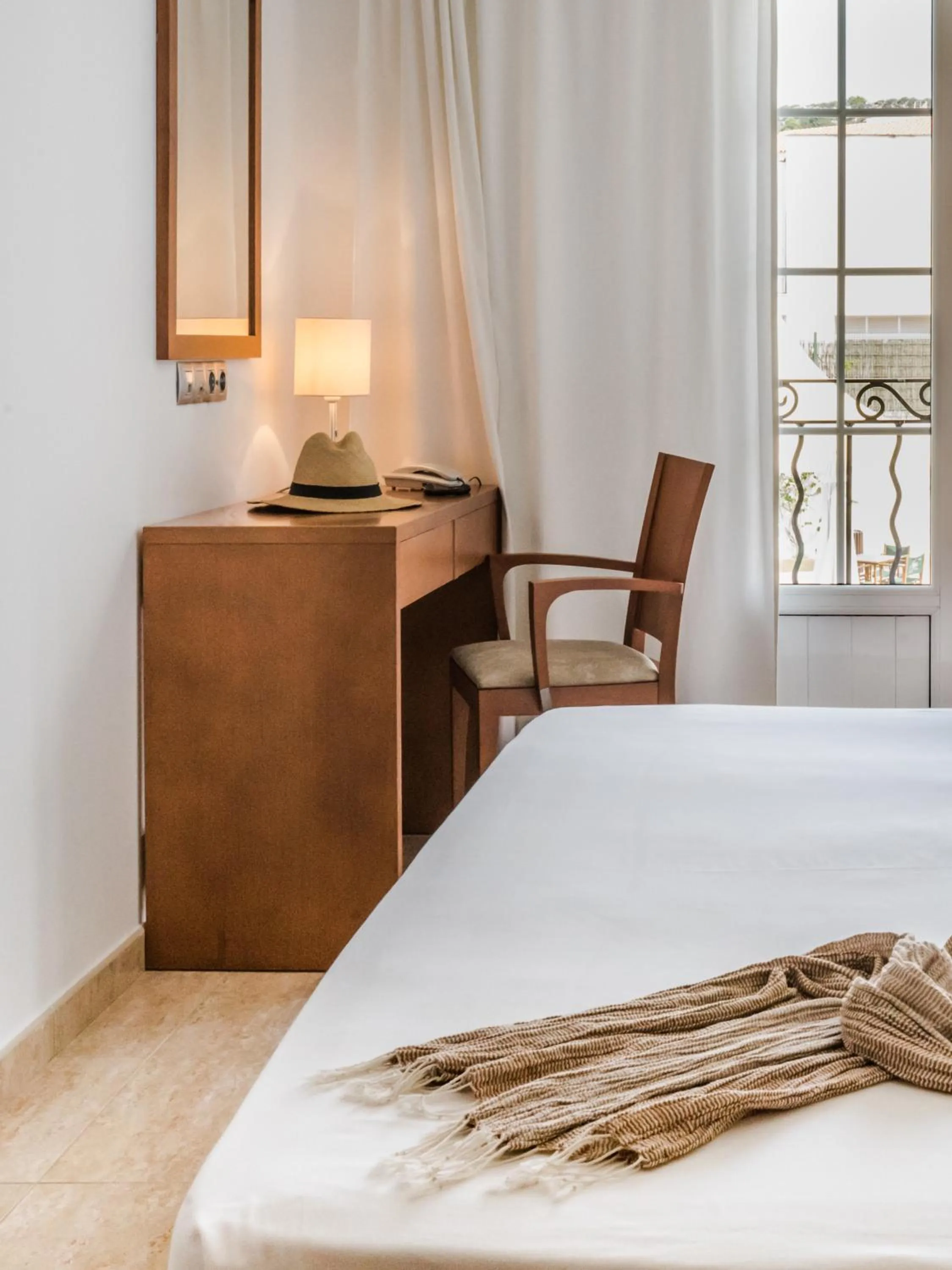 Bed in Hotel Jeni & Restaurant