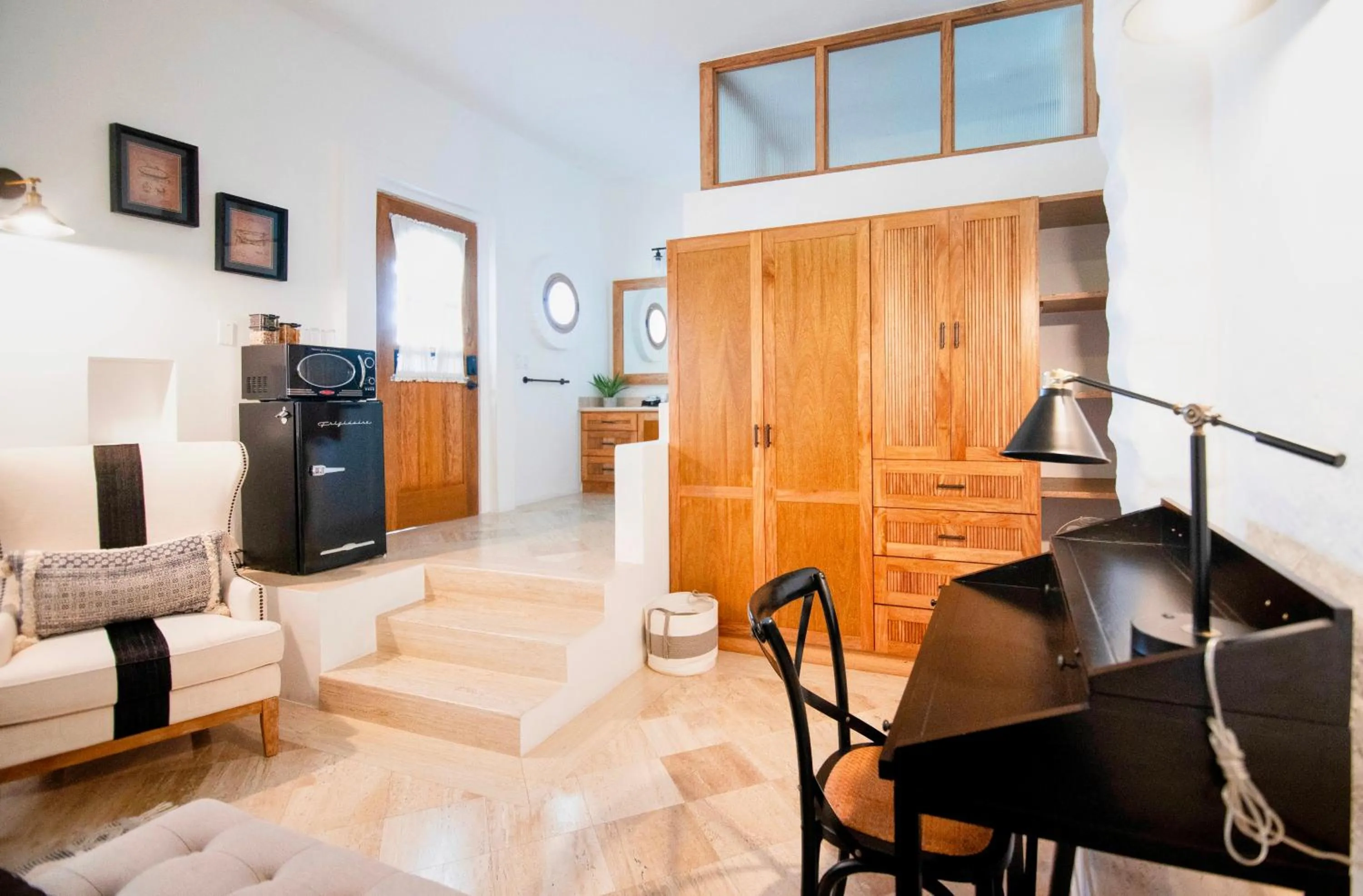 microwave in Casa 1880 - Adults Only