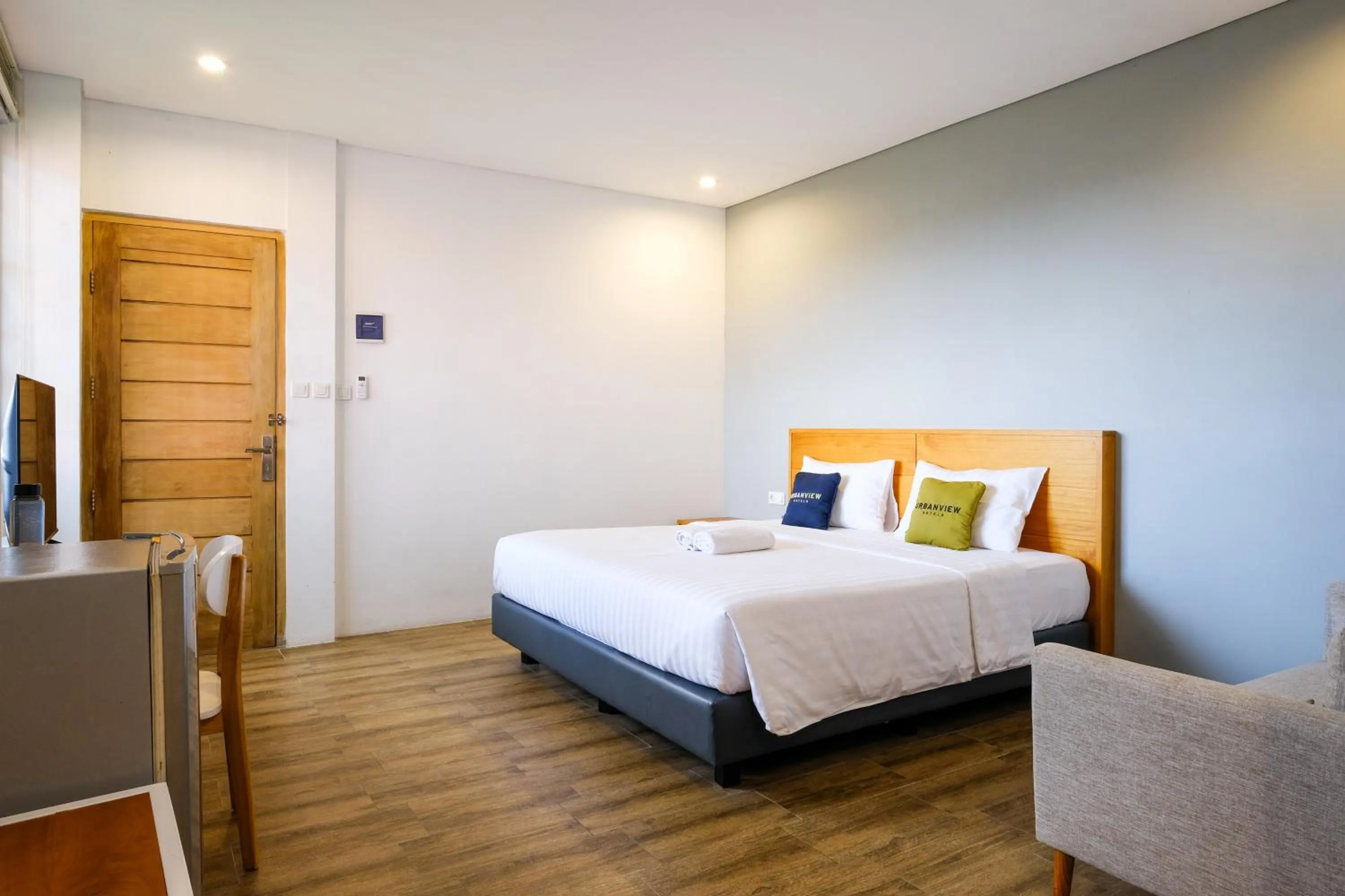 Bedroom, Bed in Urbanview Code Riverstay Yogyakarta