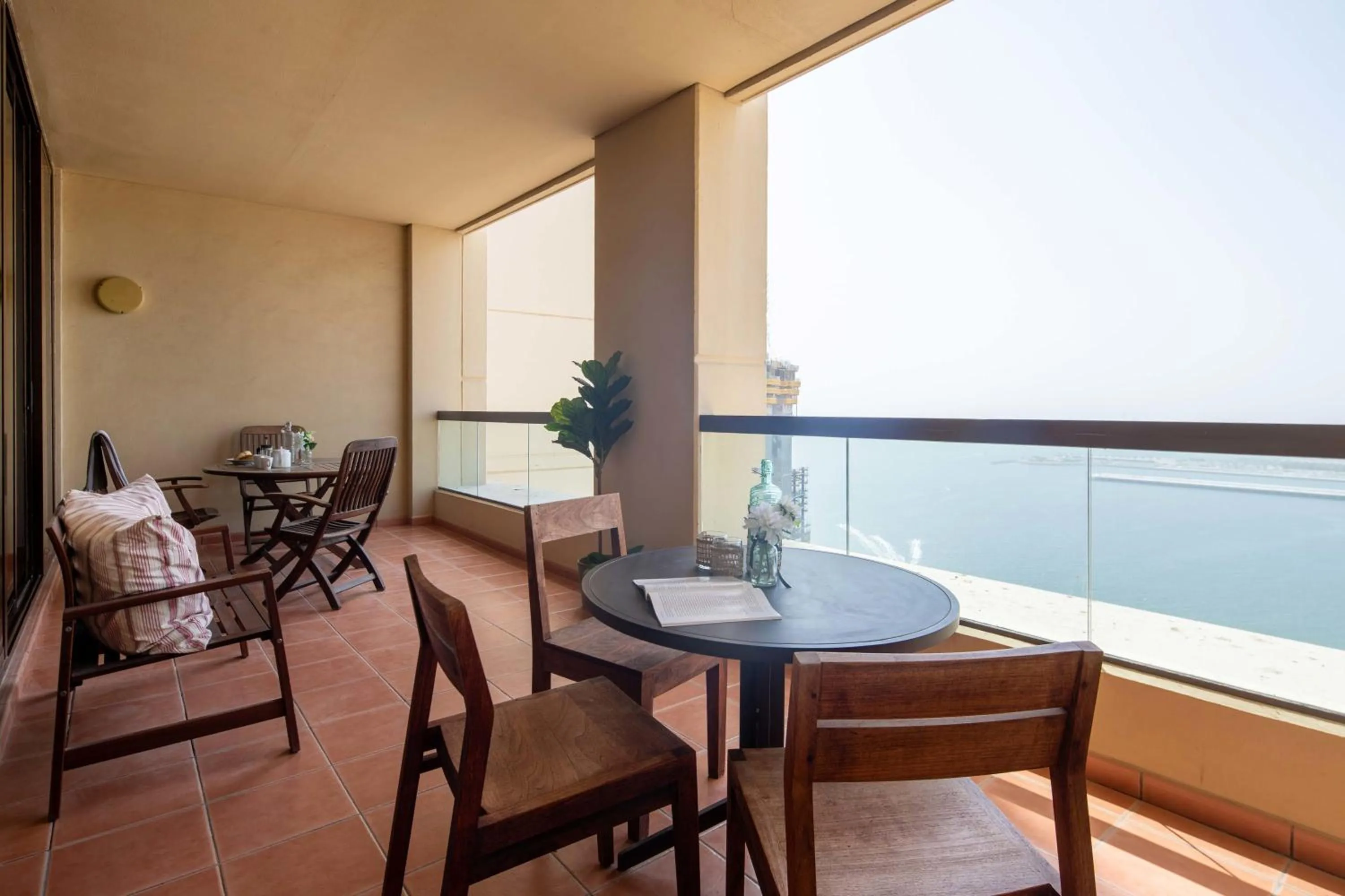 Frank Porter - Sadaf 6