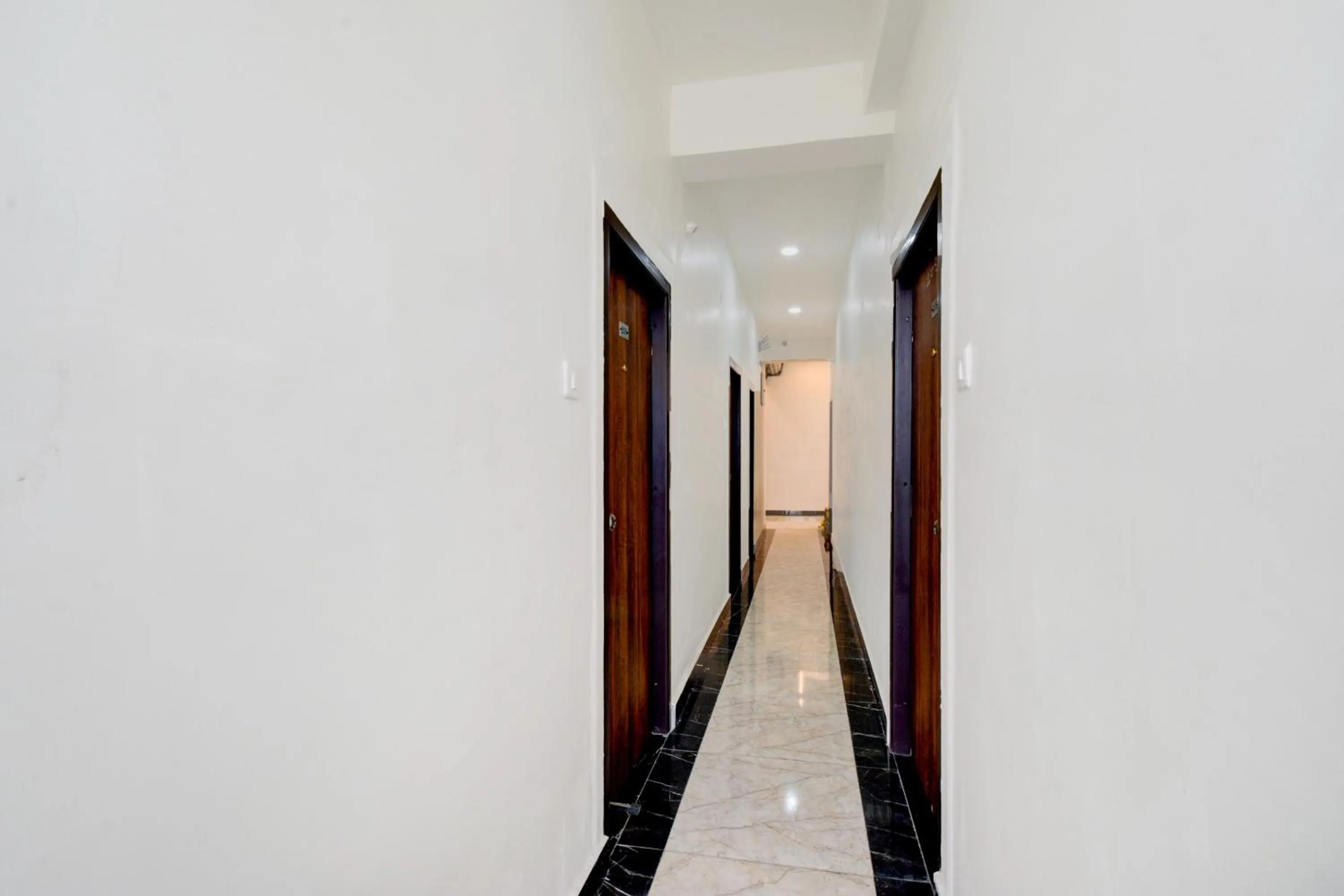 Lobby or reception in Super Townhouse Oak Nagole Metro Station Formerly Saka Arcade