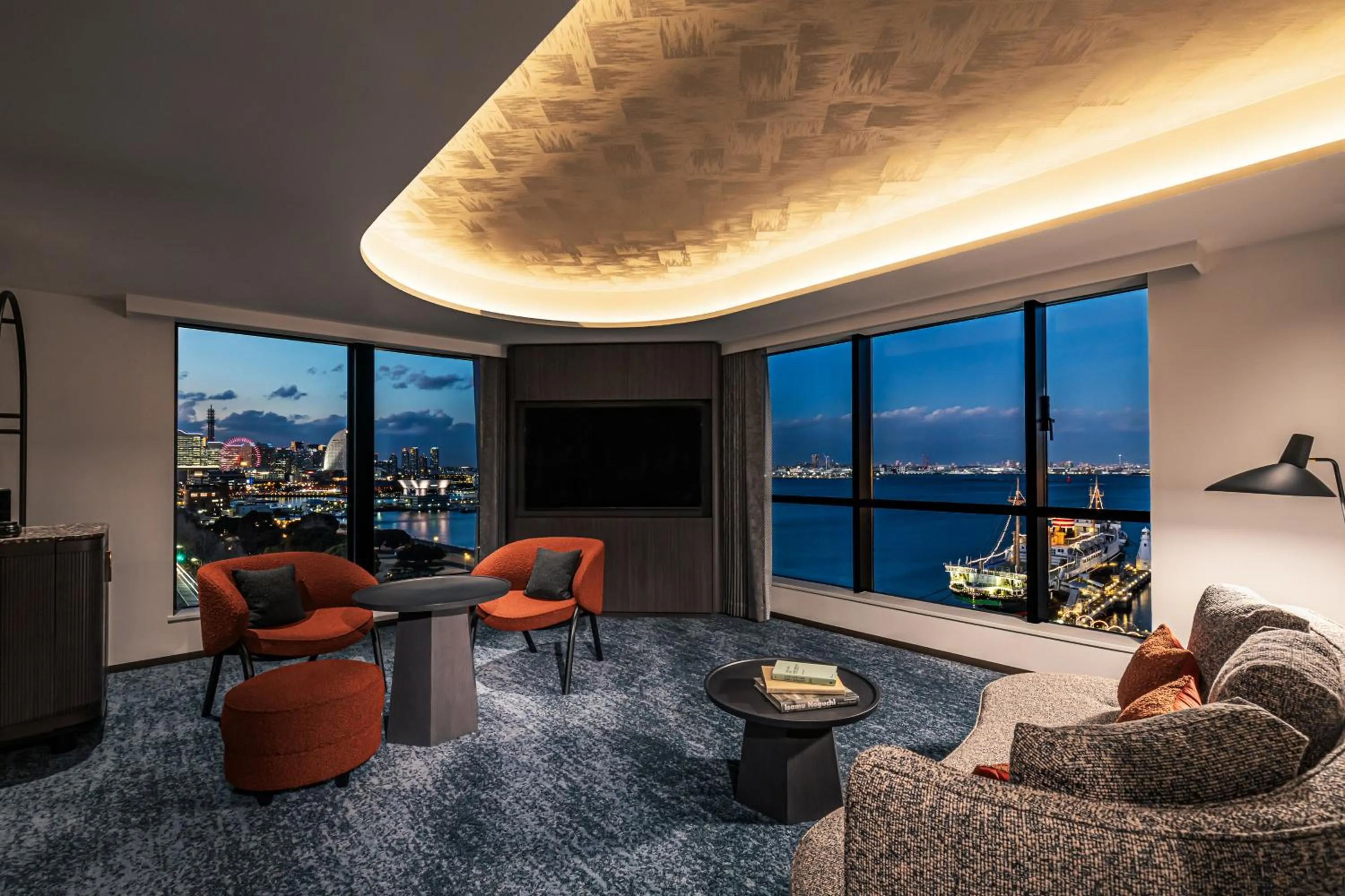 Living room in The Gate Hotel Yokohama by Hulic