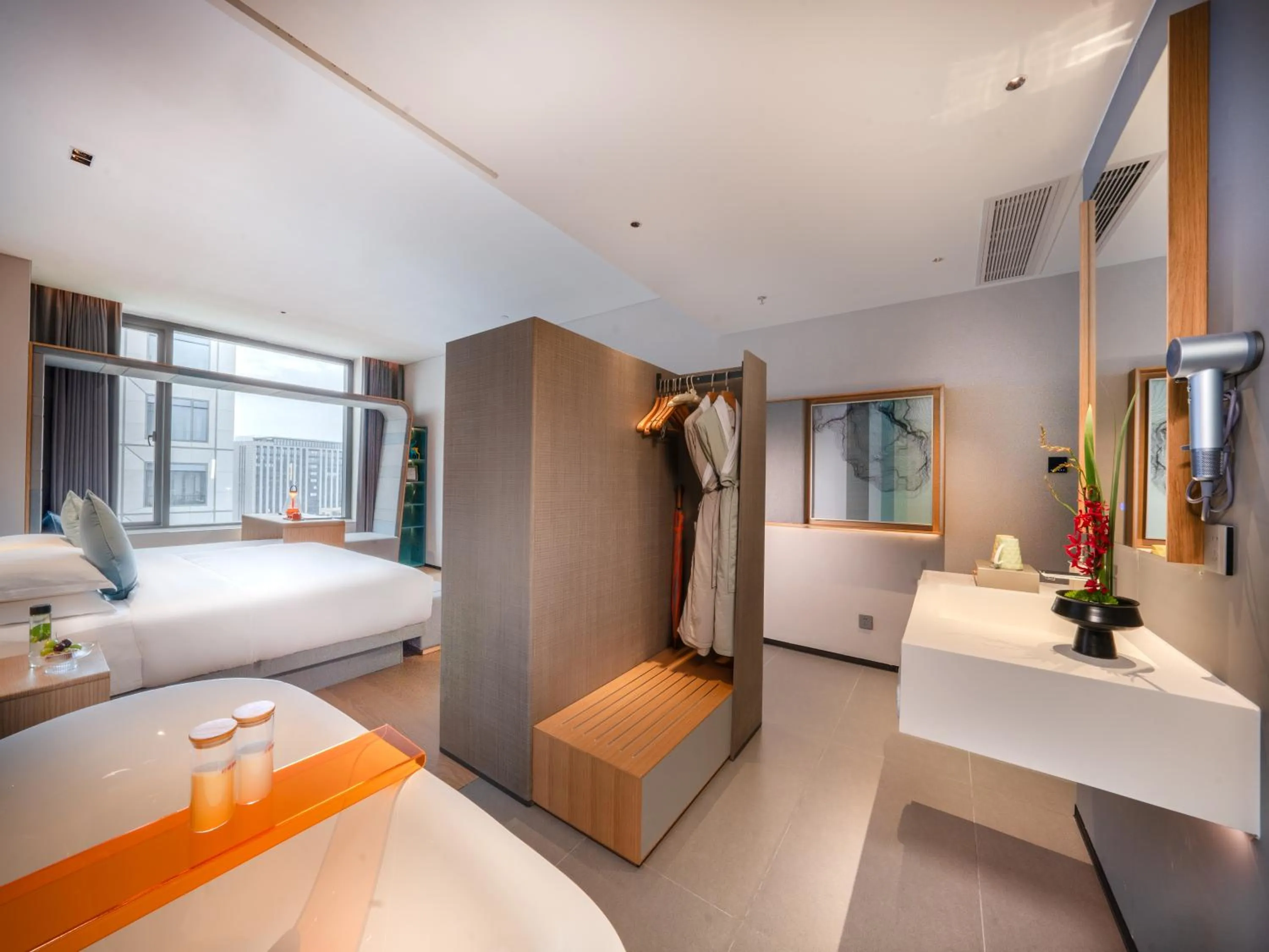 Photo of the whole room, Bed in Pagoda Hotel Hangzhou Zijingang