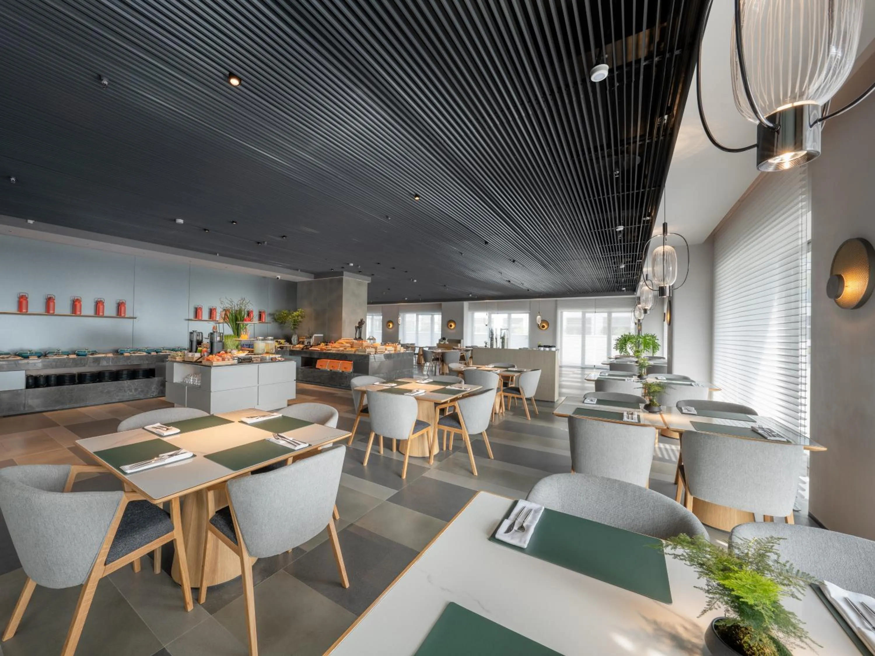 Restaurant/places to eat in Pagoda Hotel Hangzhou Zijingang