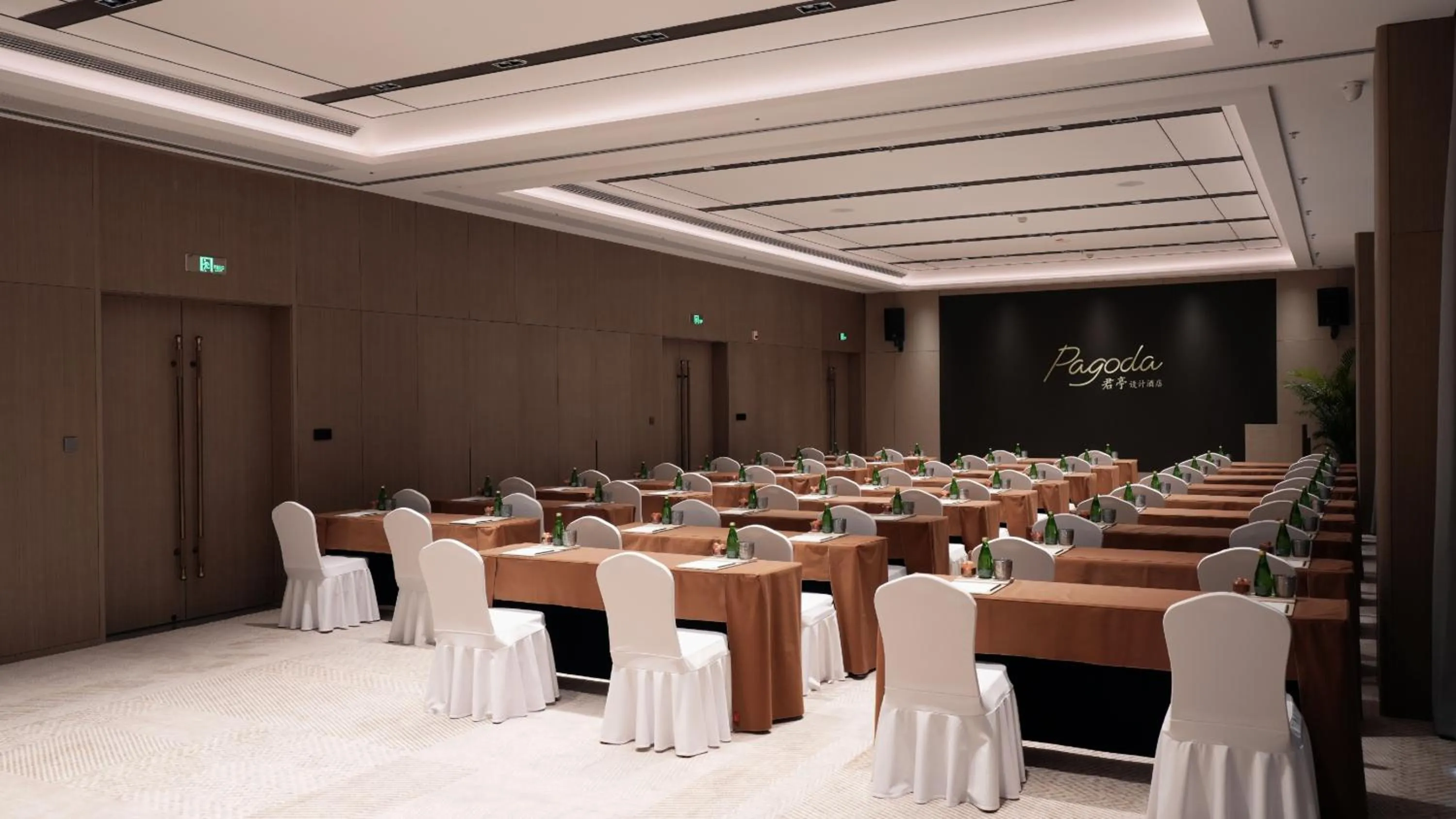 Meeting/conference room in Pagoda Hotel Hangzhou Zijingang