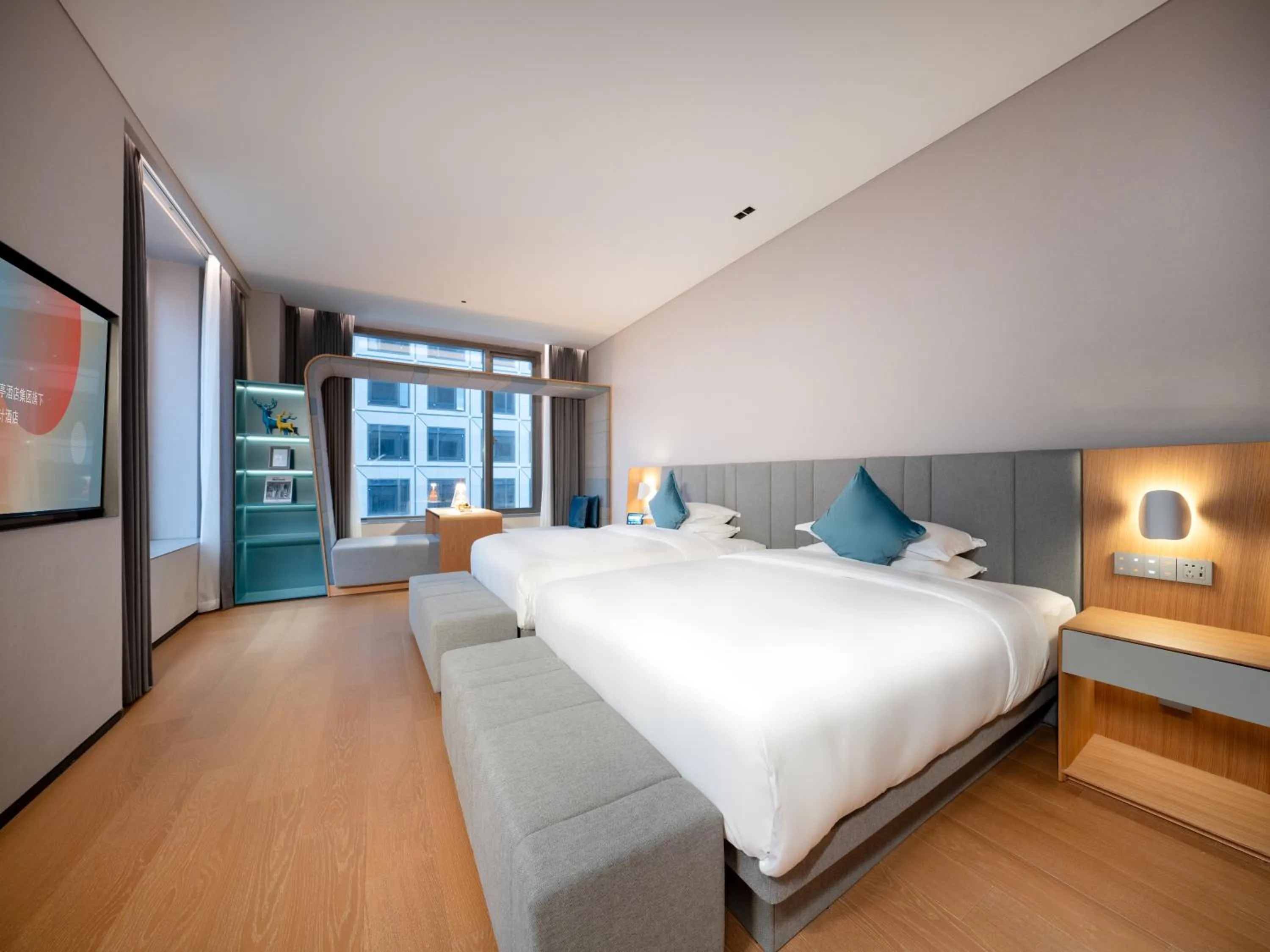 Photo of the whole room, Bed in Pagoda Hotel Hangzhou Zijingang