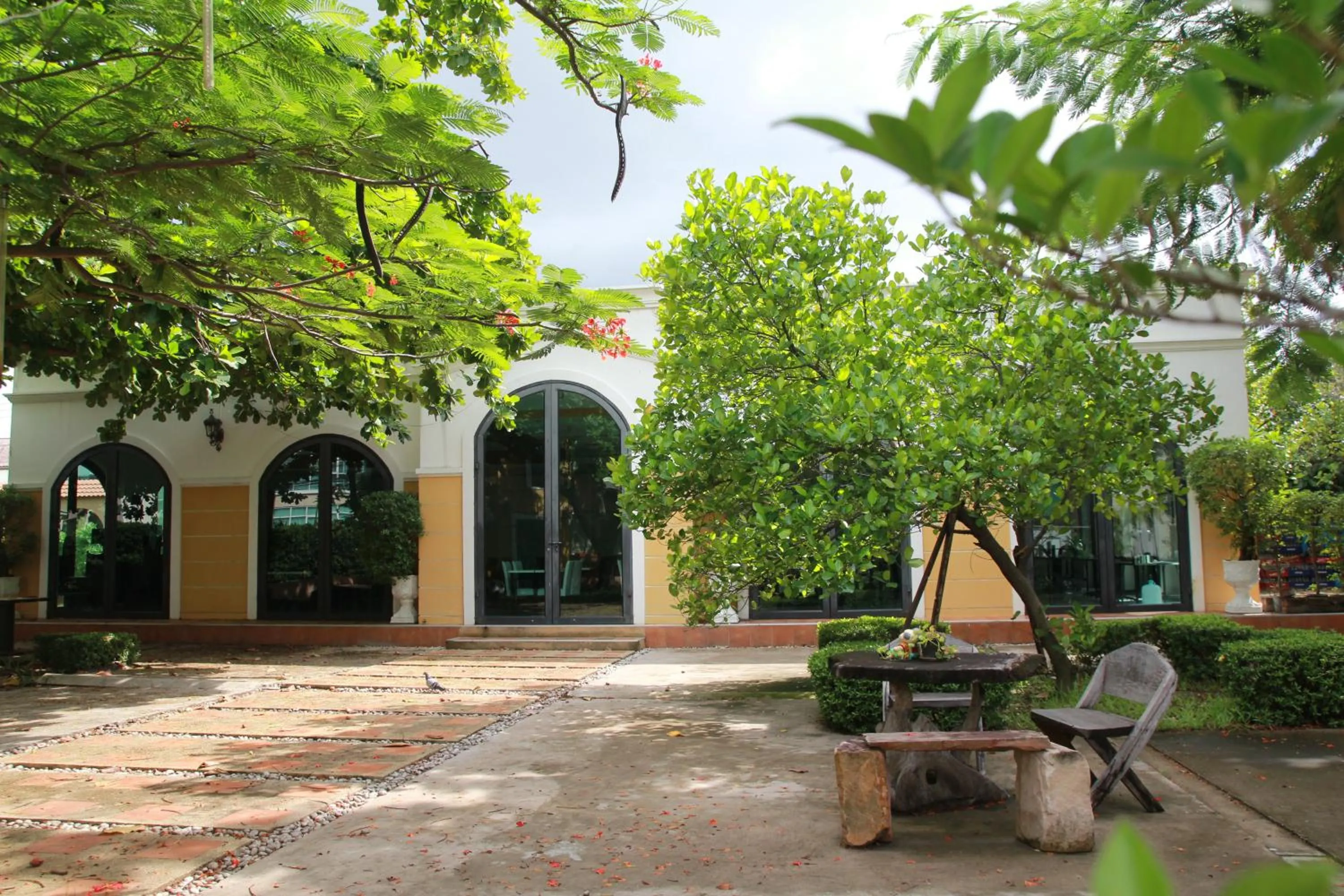 Garden in Grandsmile Wellness Resort
