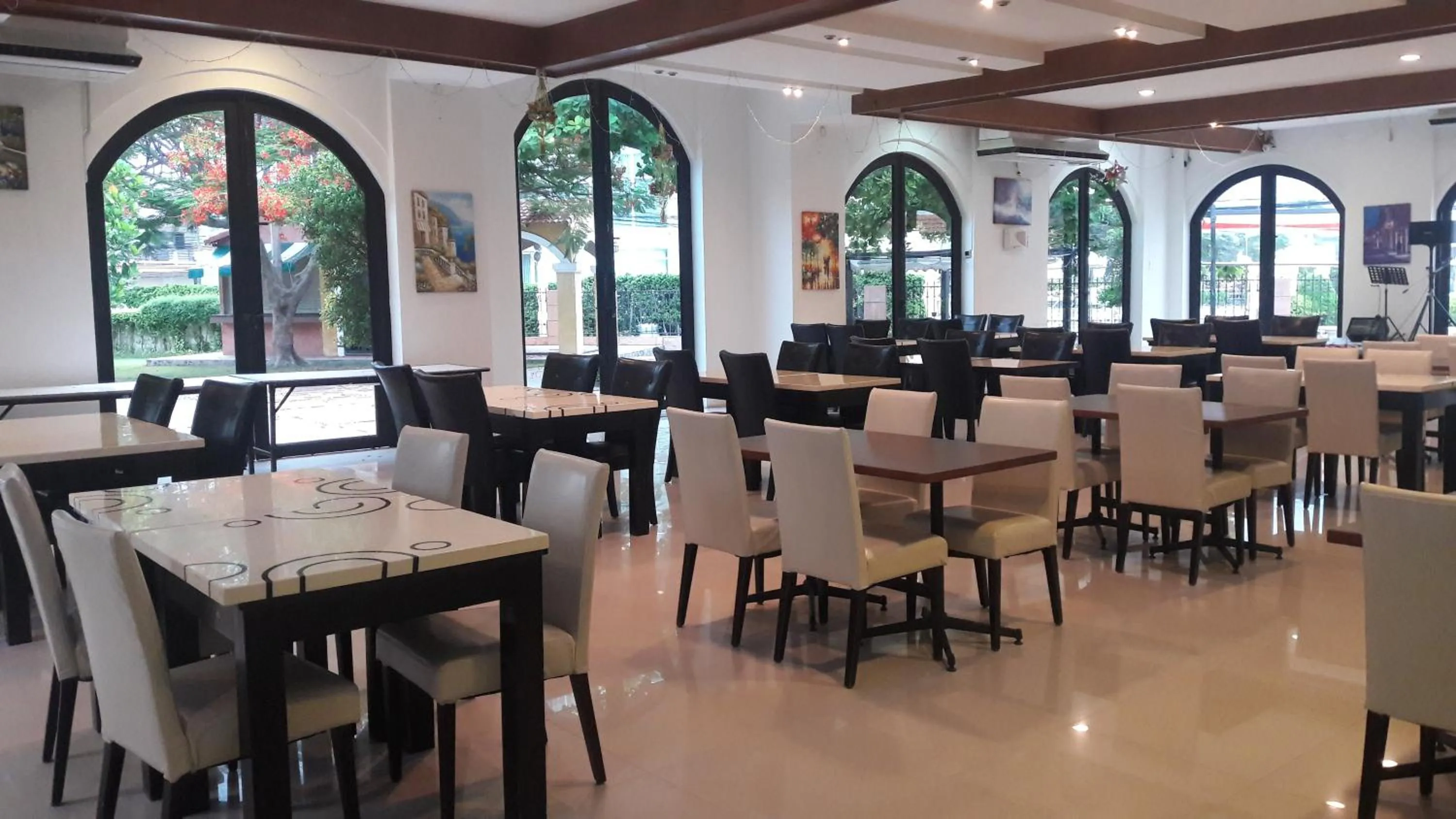 Property building in Grandsmile Wellness Resort