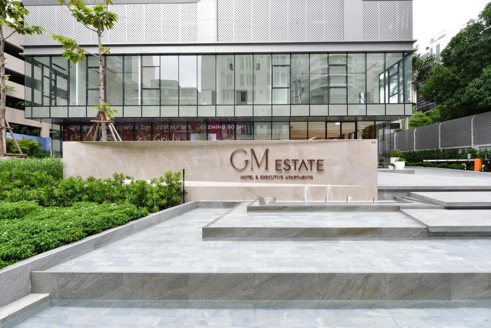 Facade/entrance in GM Estate Hotel and Executive Apartments, Bangkok Sukhumvit 20