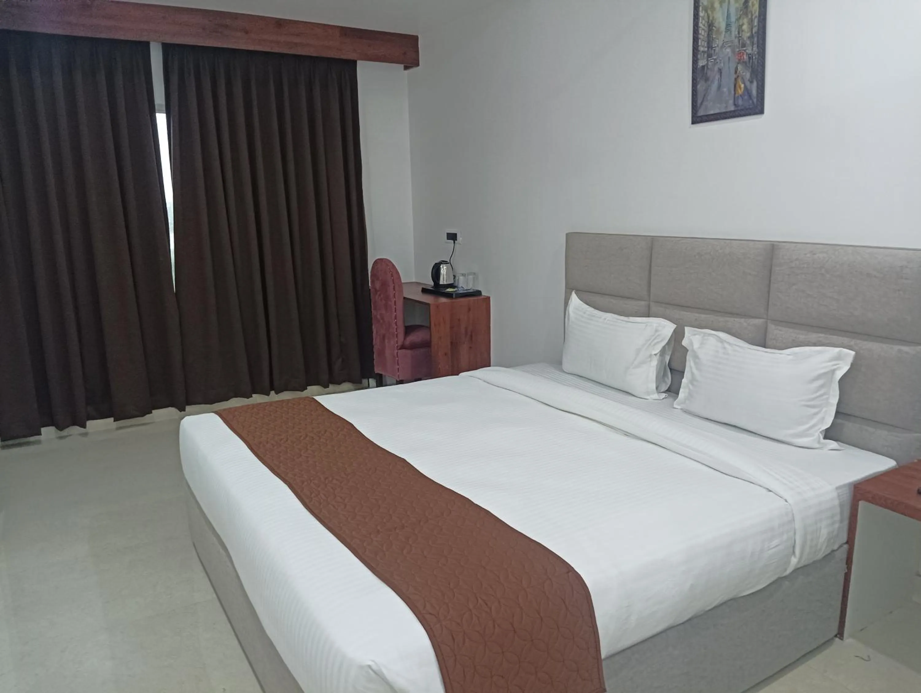 Bed in Hotel RKD Inn