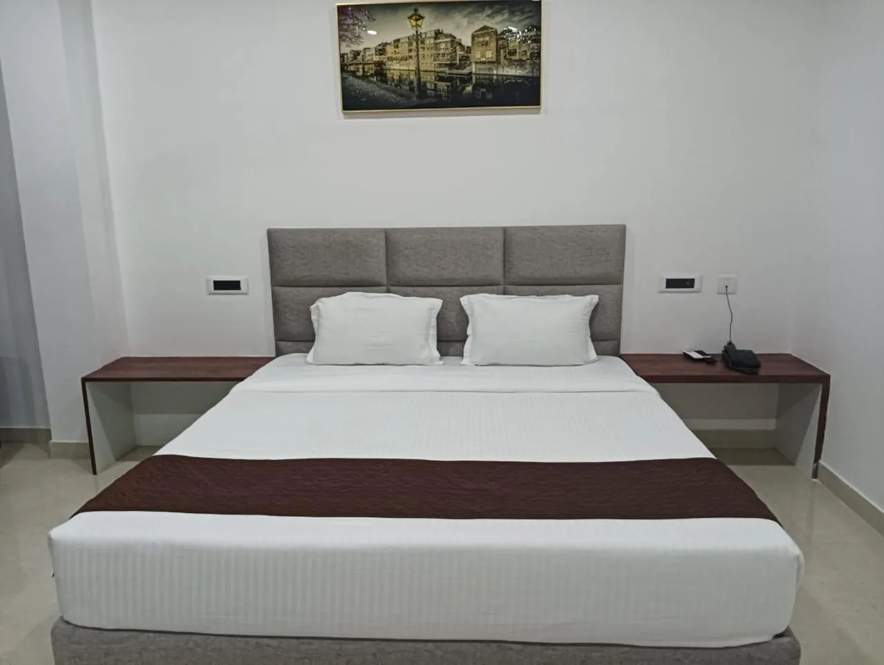 Bed in Hotel RKD Inn