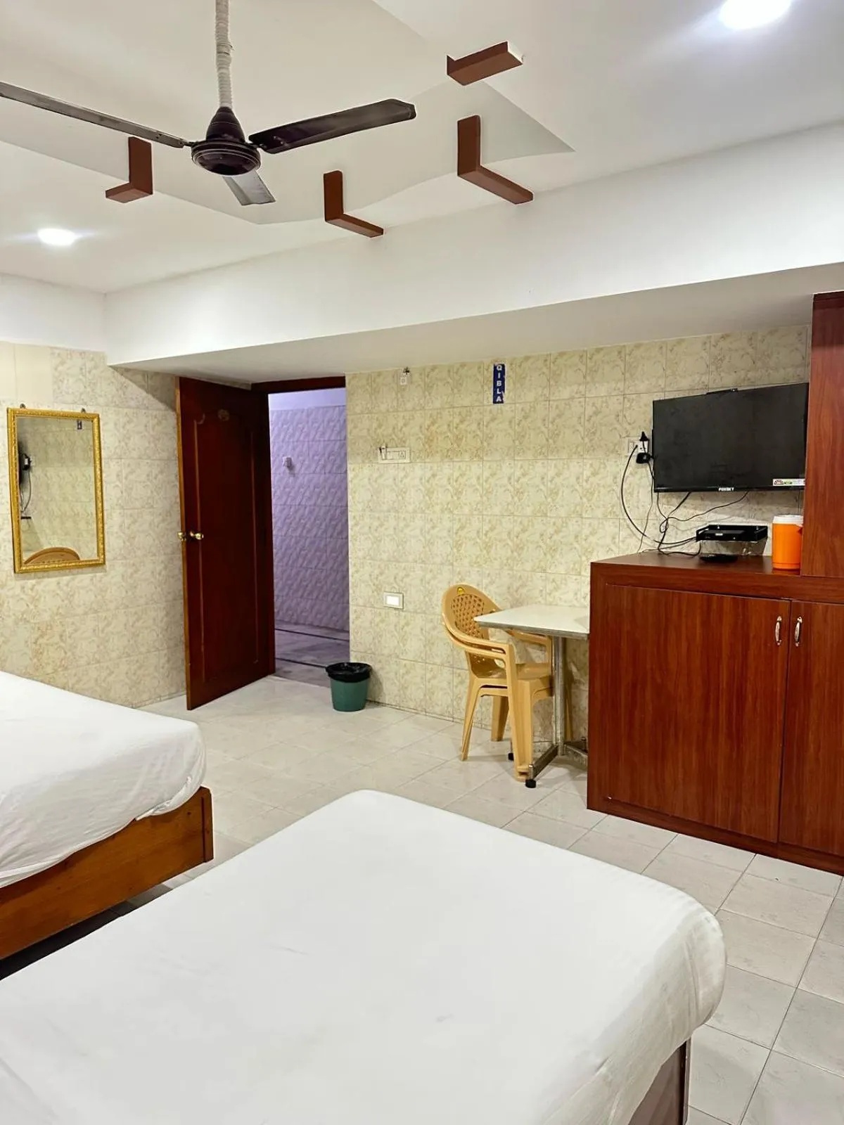 TV and multimedia, Bed in Hotel Safra