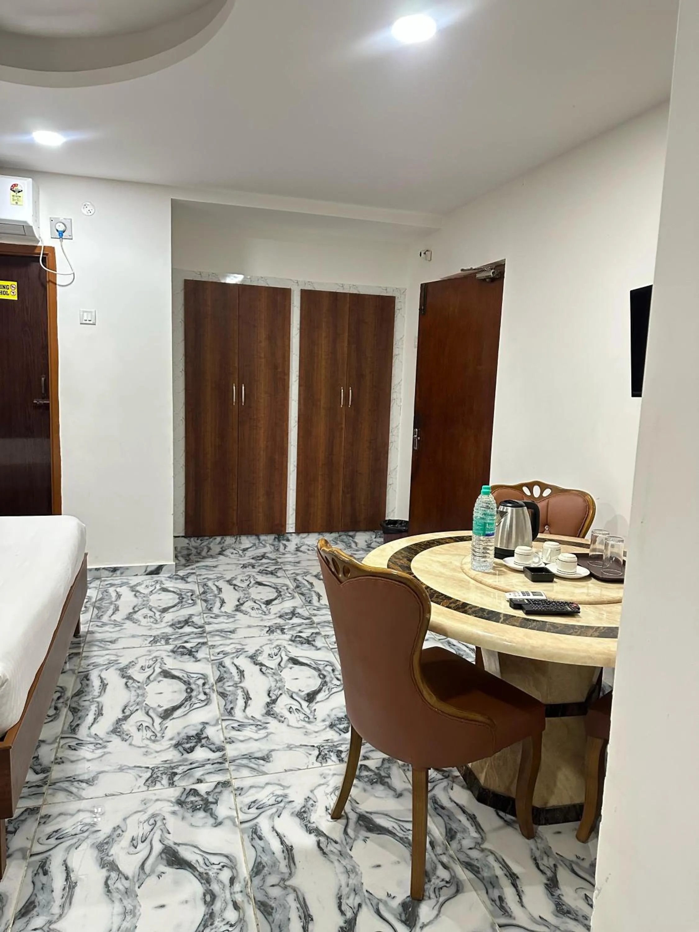 Coffee/tea facilities, Bed in Hotel Safra