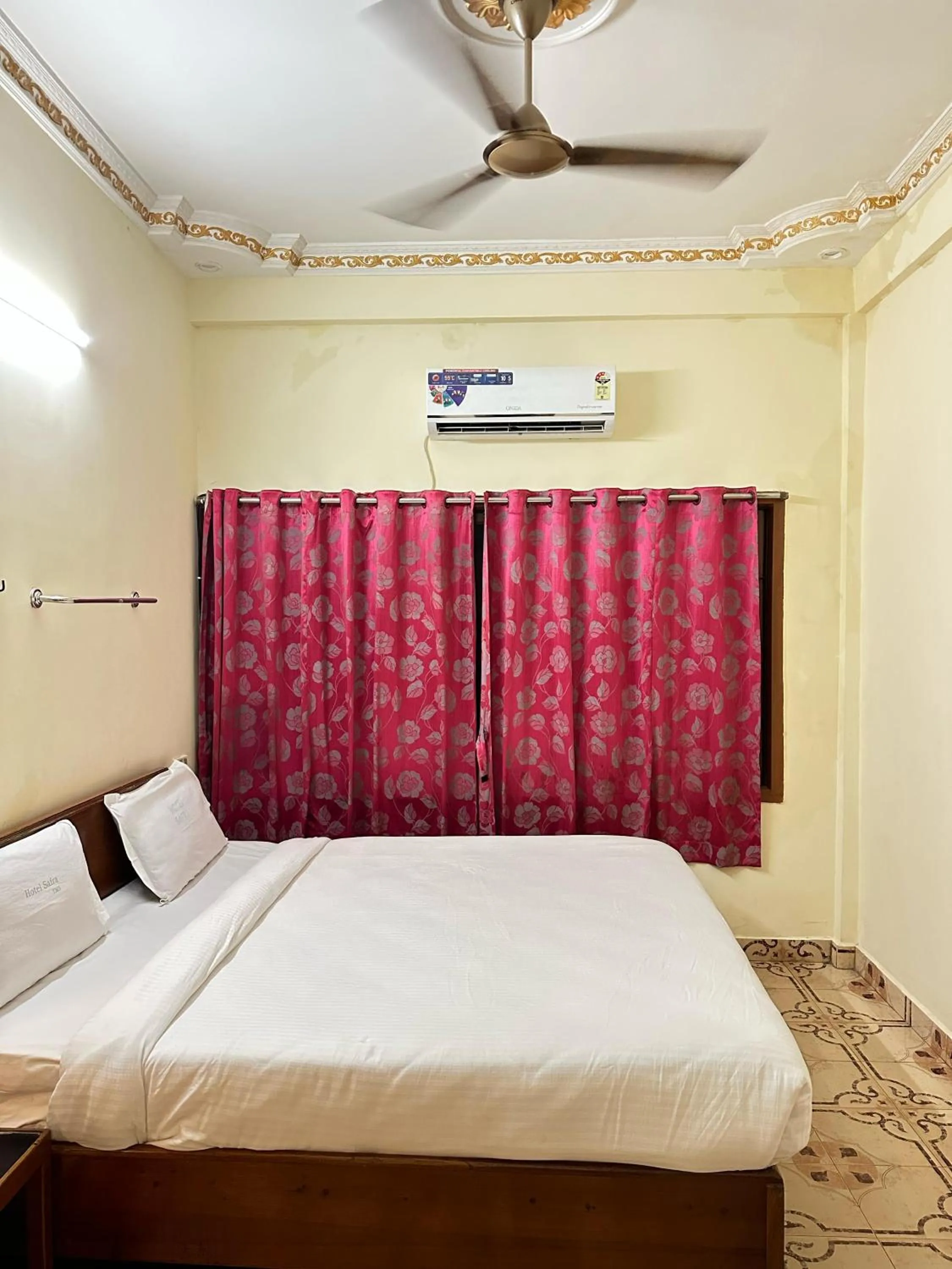 Bedroom, Bed in Hotel Safra