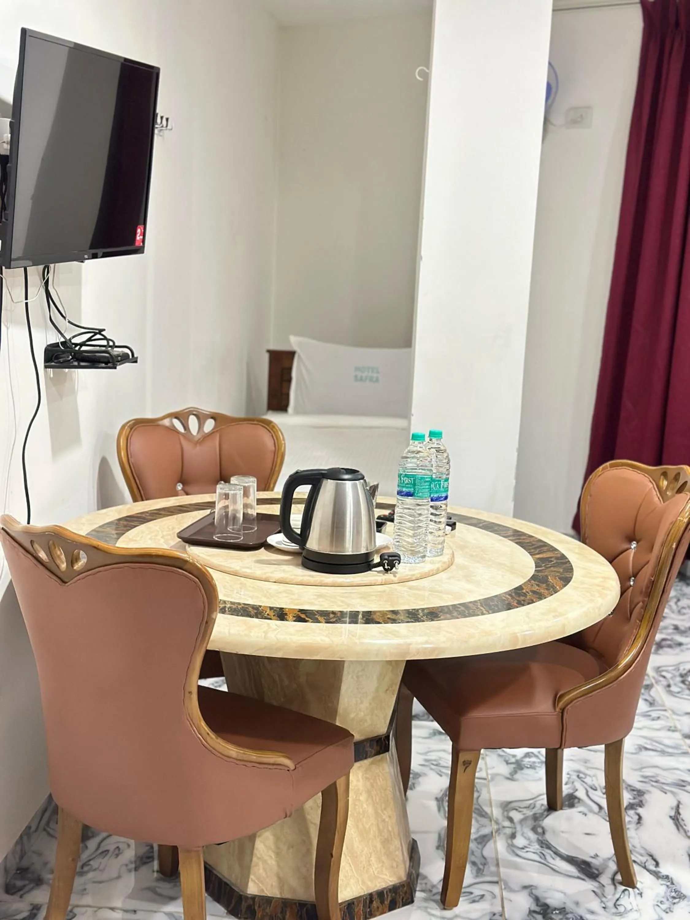 TV and multimedia in Hotel Safra