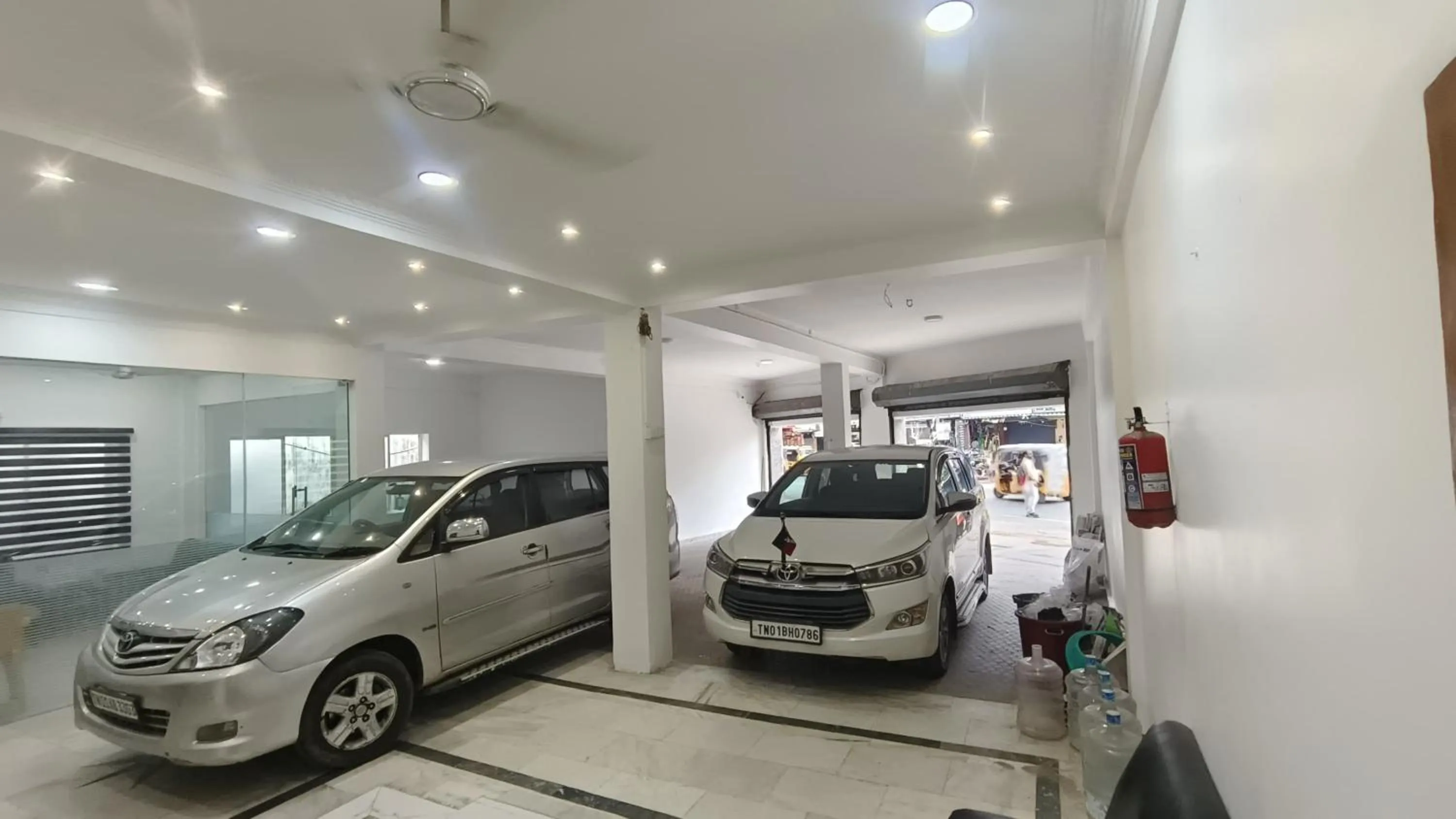 Parking in Hotel Safra