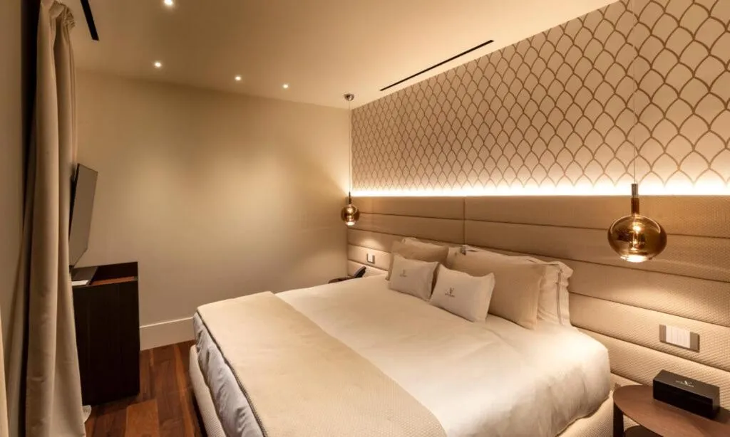 Bed in AF Duomo - Milano Luxury Suites