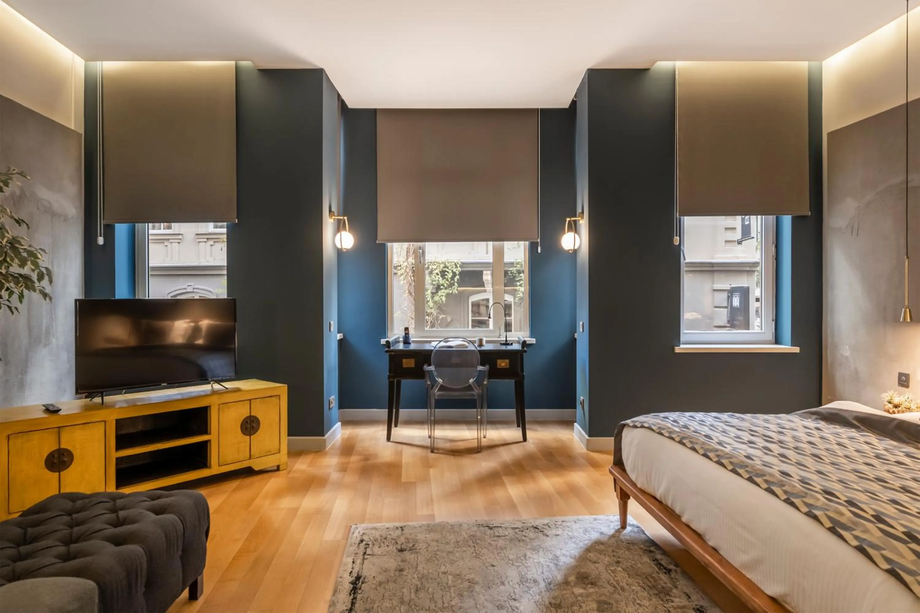 Photo of the whole room, Bed in Ansen Hotel and Suites