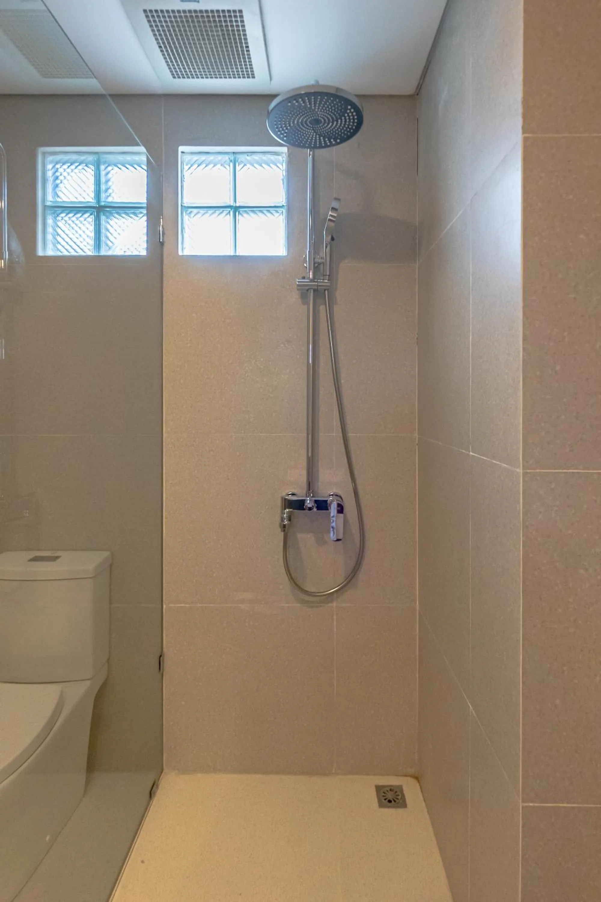 Shower in Kelaya Guesthouse