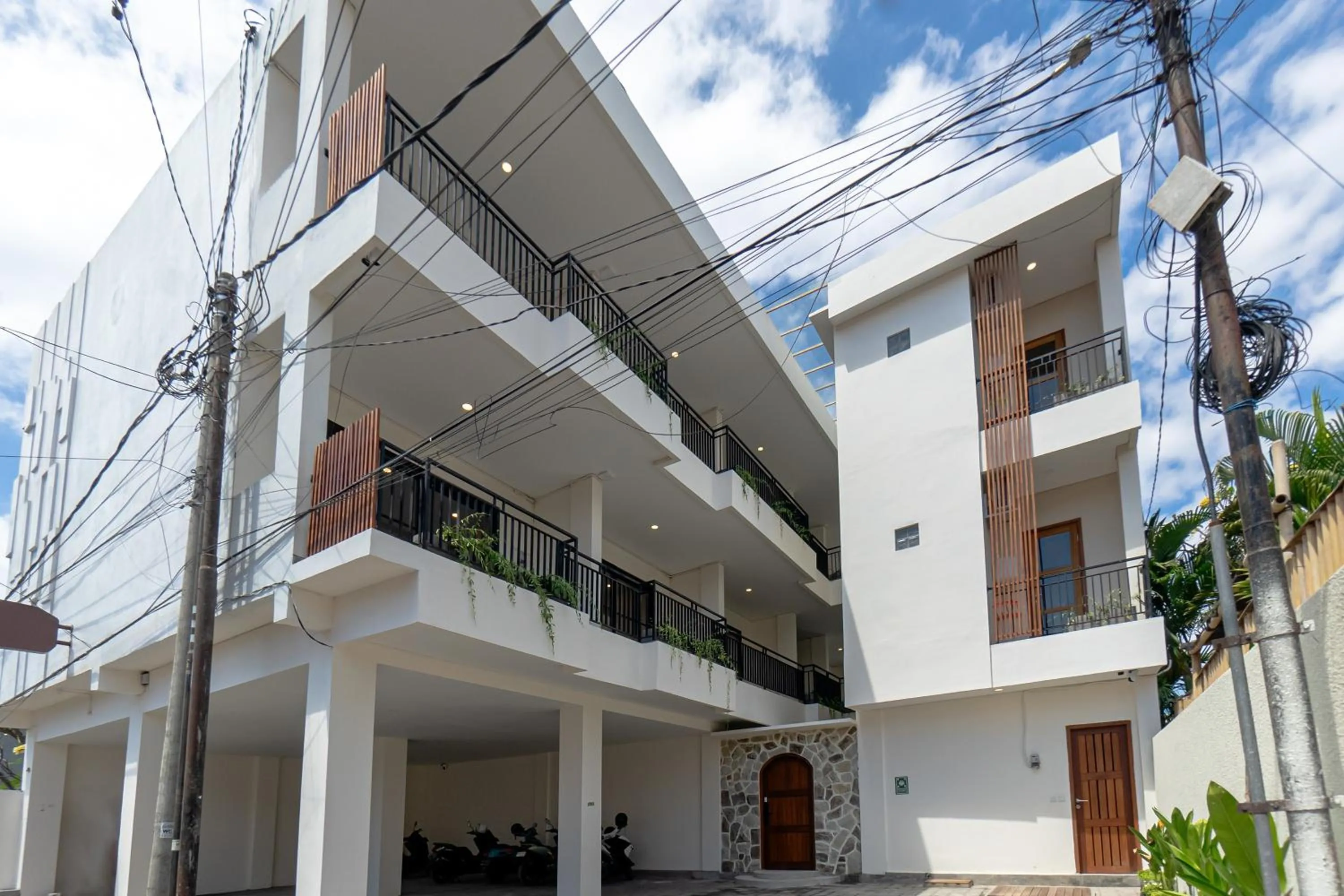 Property building in Kelaya Guesthouse