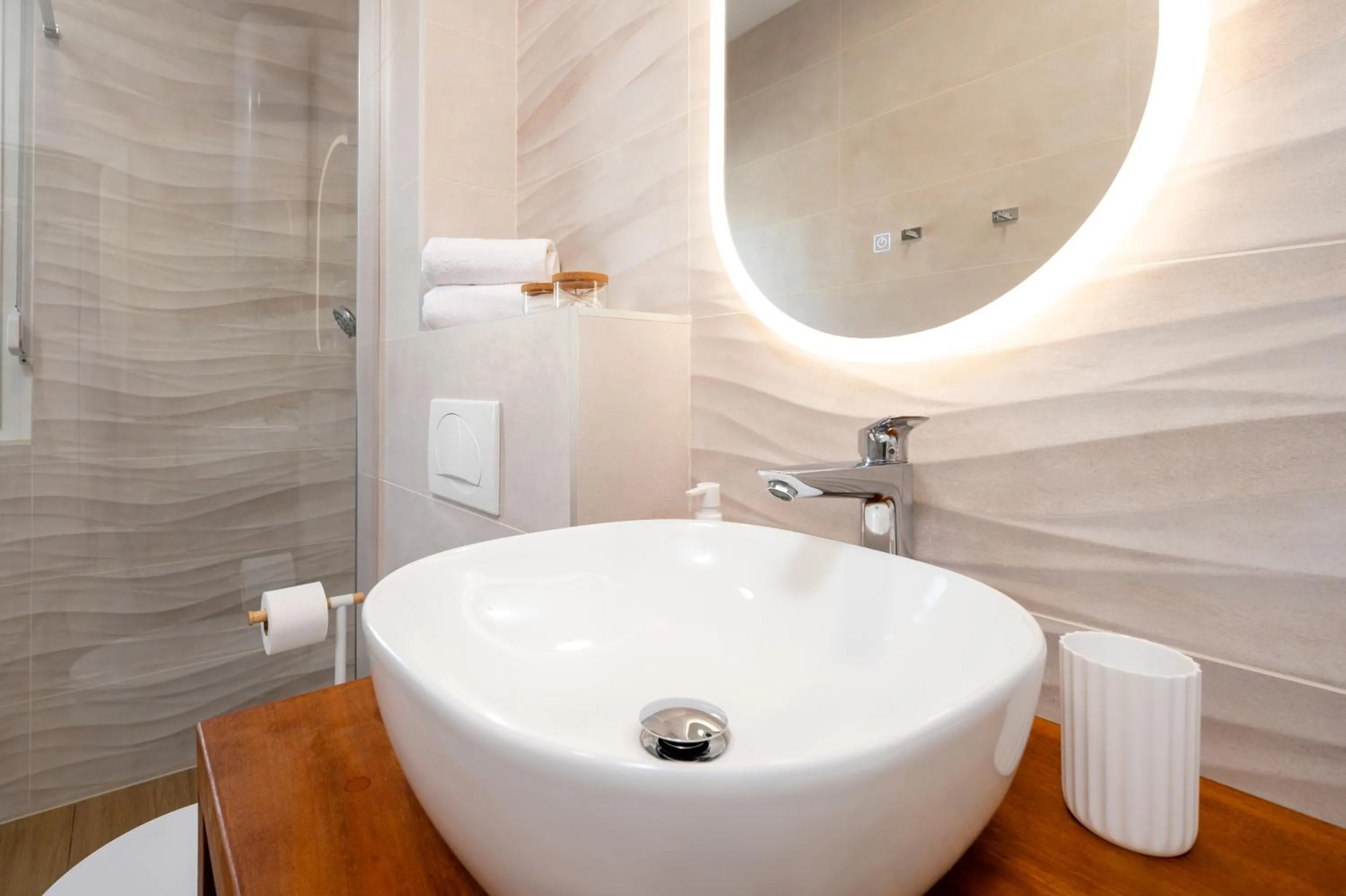 Shower in Apartment SarAna Trogir