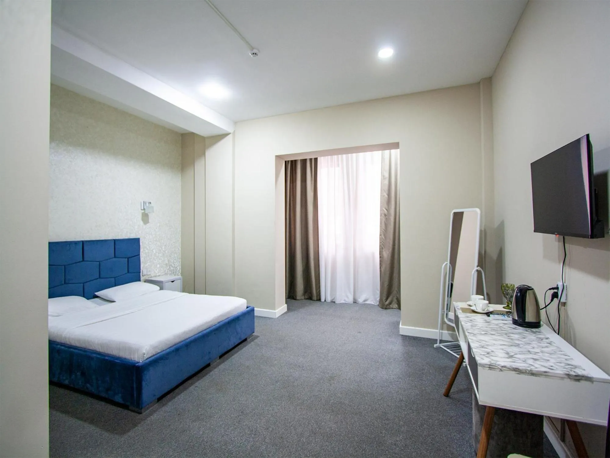 Bed in Hotel Montana