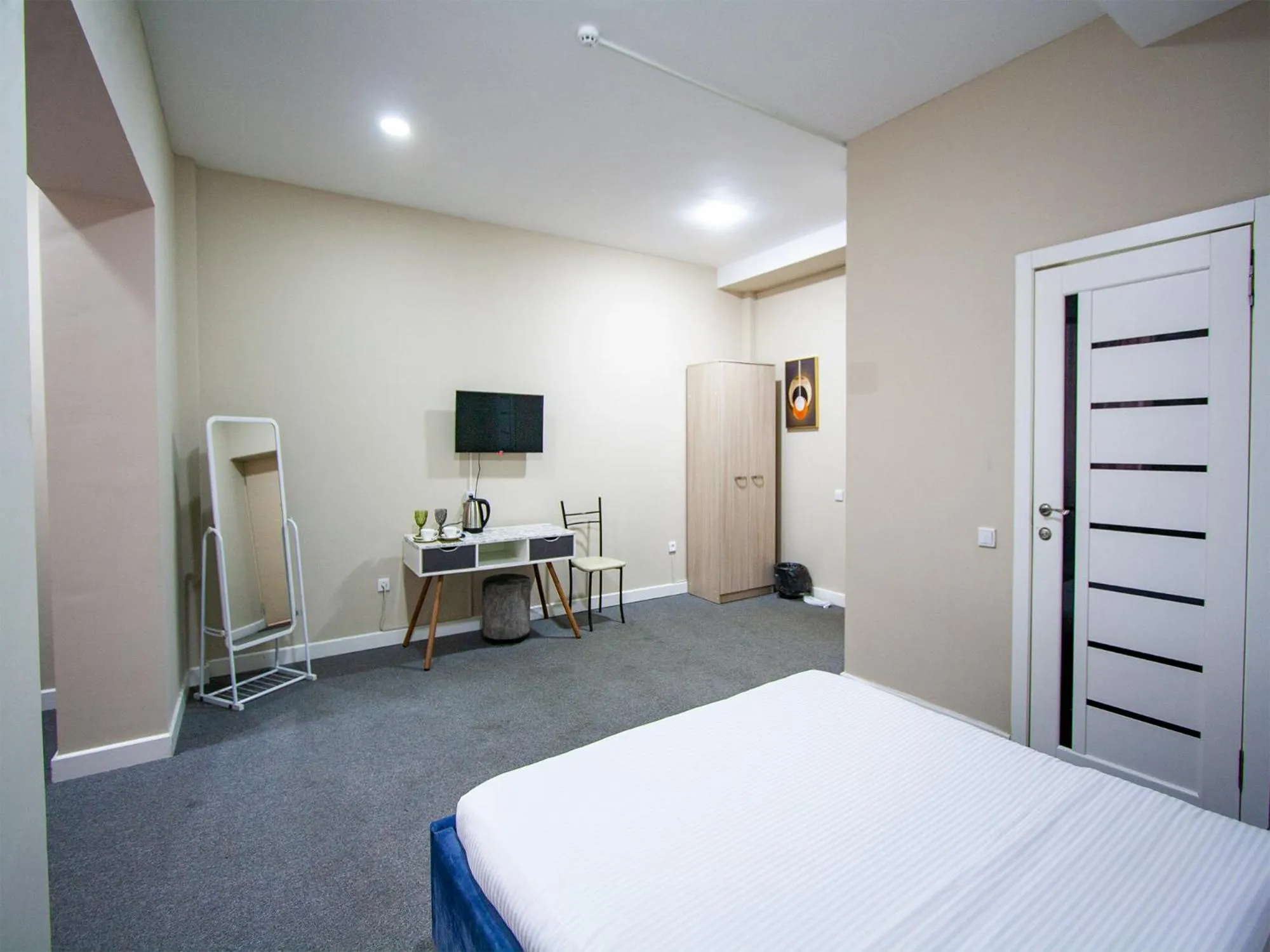 Bed in Hotel Montana