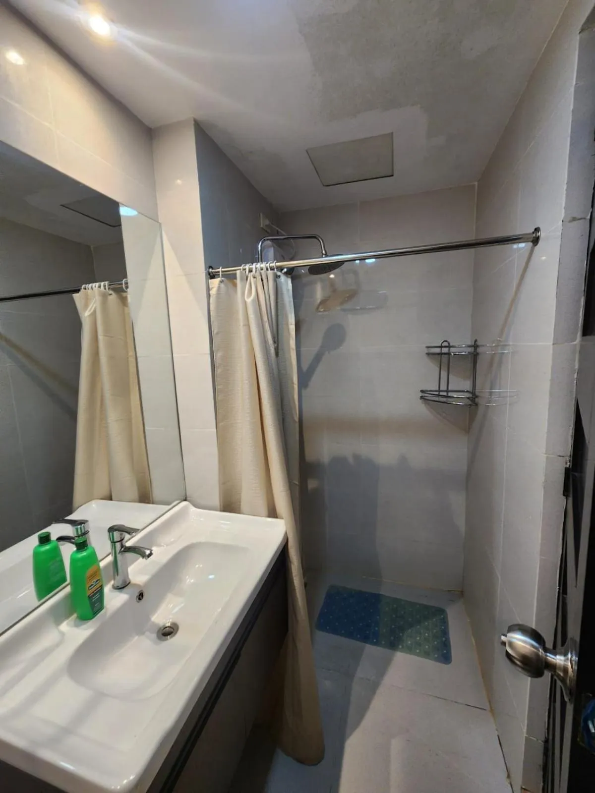 Nordic Rsquare Manila - with Pool Access