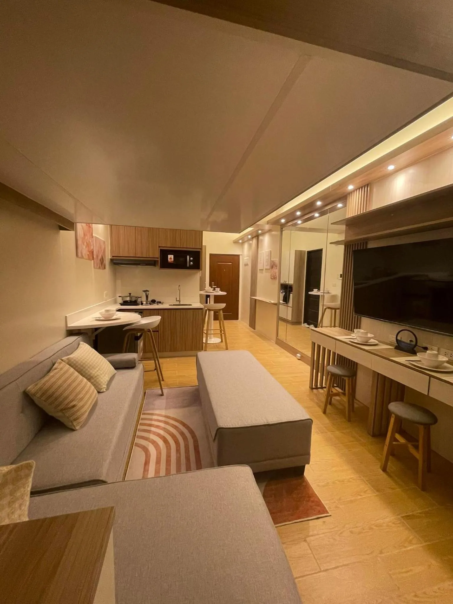 Nordic Rsquare Manila - with Pool Access