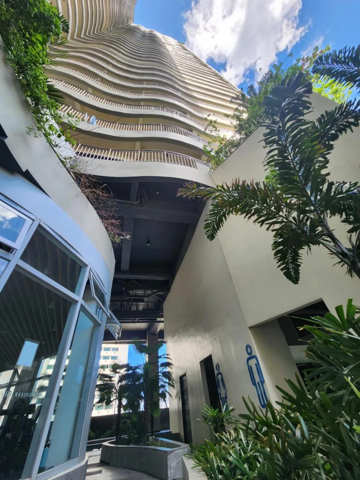 Nordic Rsquare Manila - with Pool Access