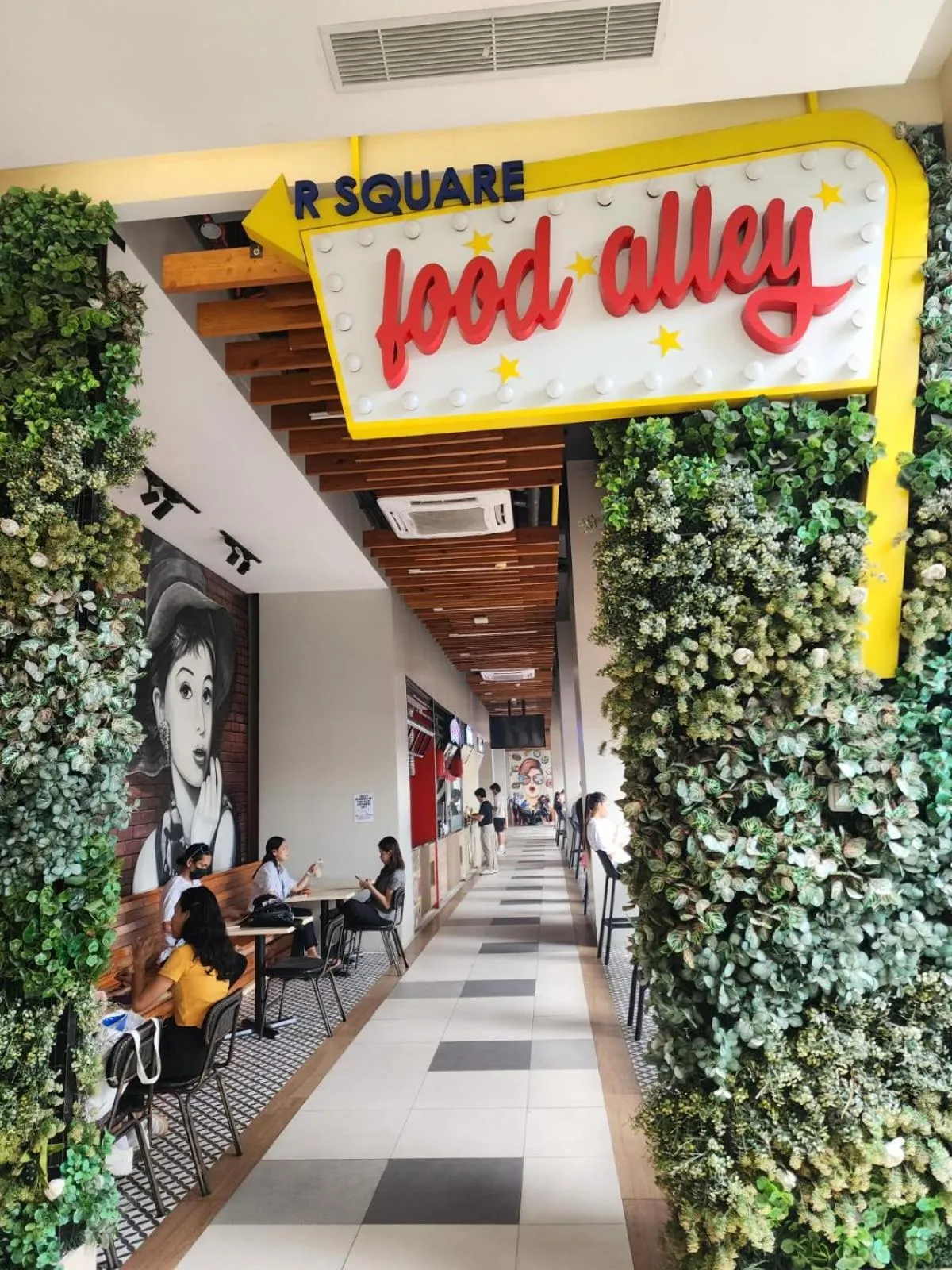 Nordic Rsquare Manila - with Pool Access