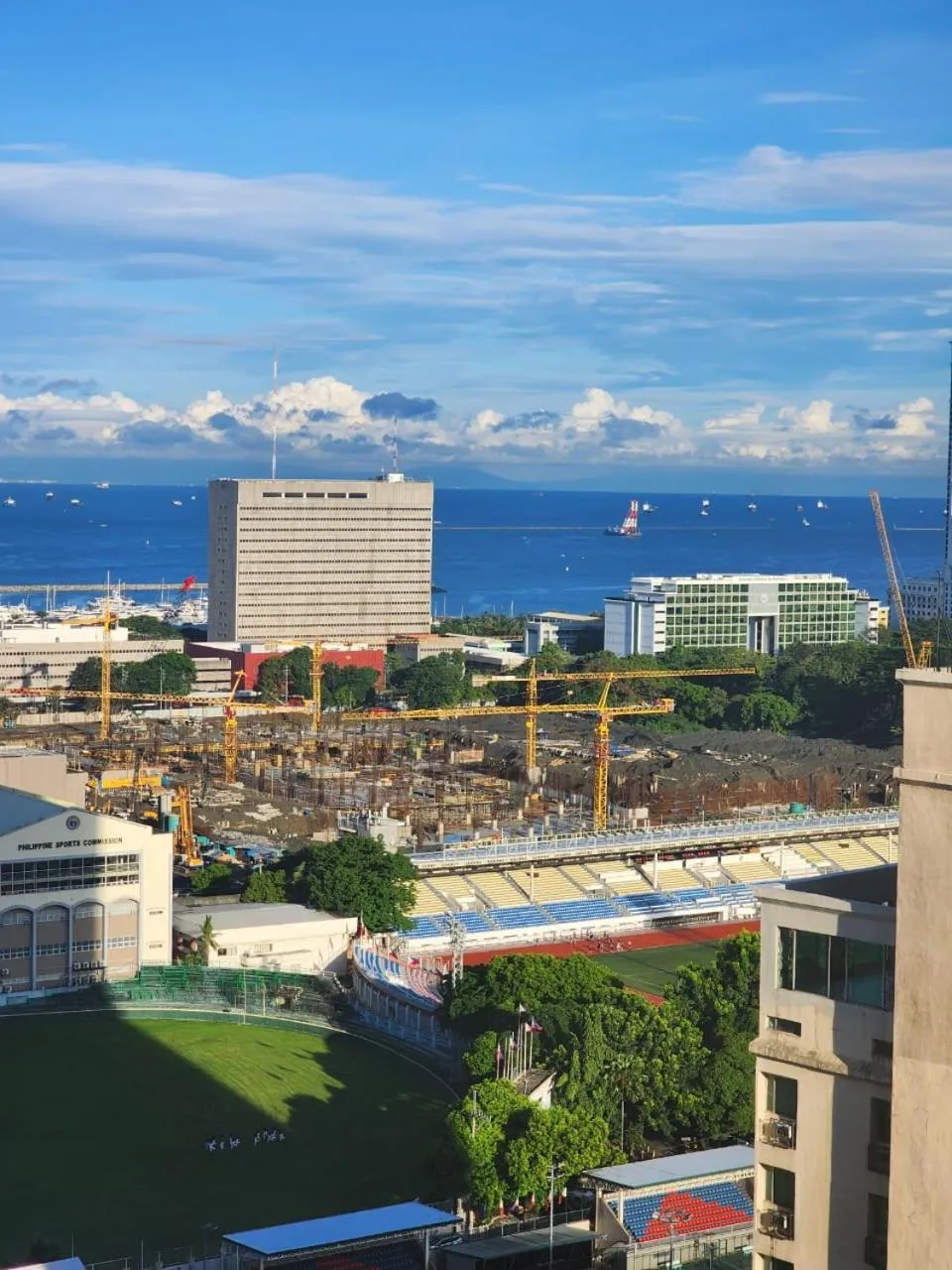 Nordic Rsquare Manila - with Pool Access