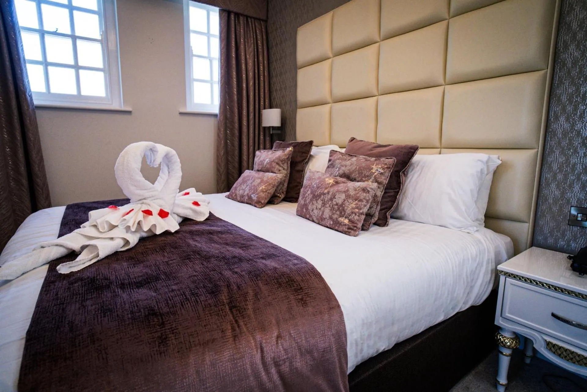 Bedroom, Bed in Park Hall Hotel and Spa Wolverhampton